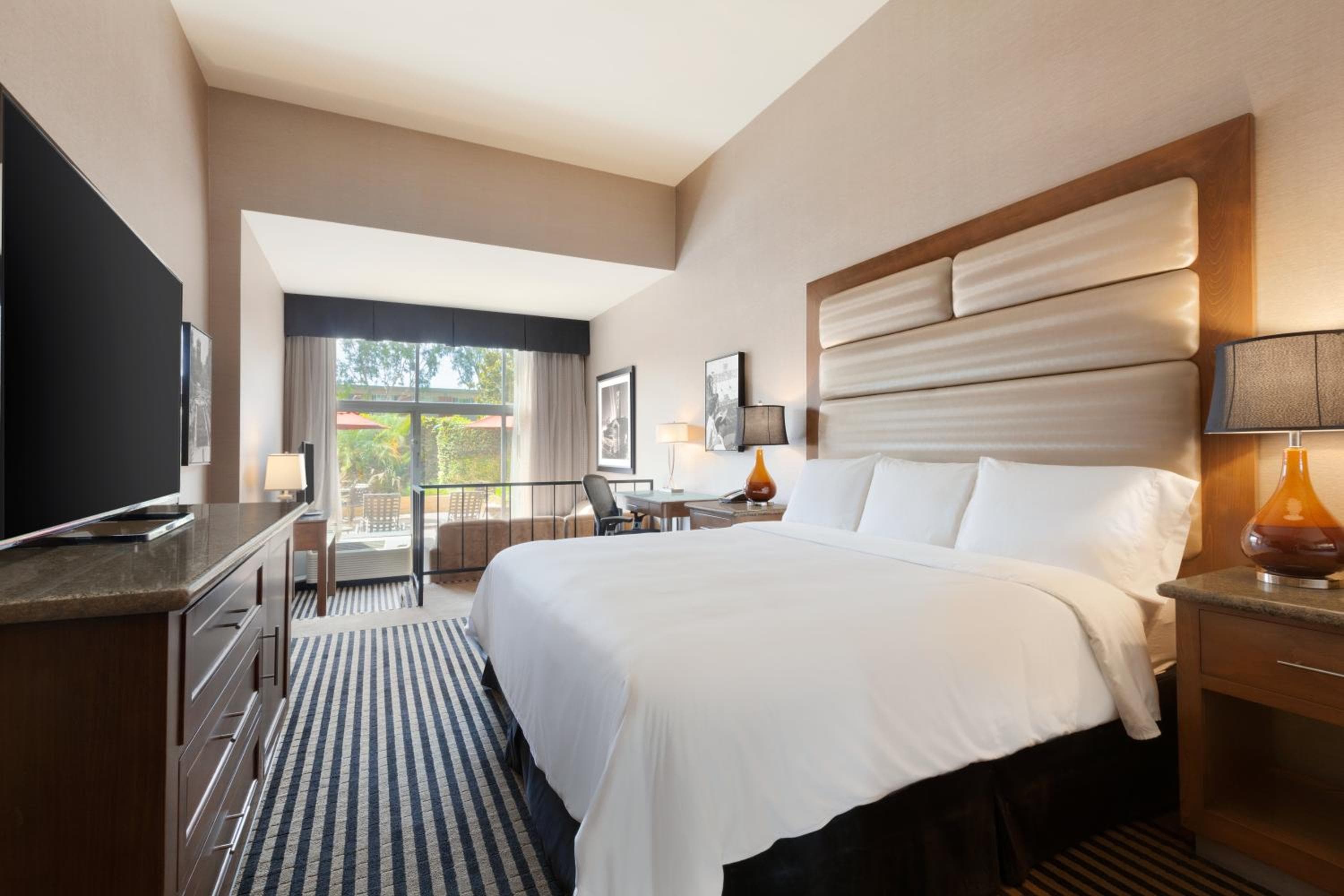 USC Hotel — 27