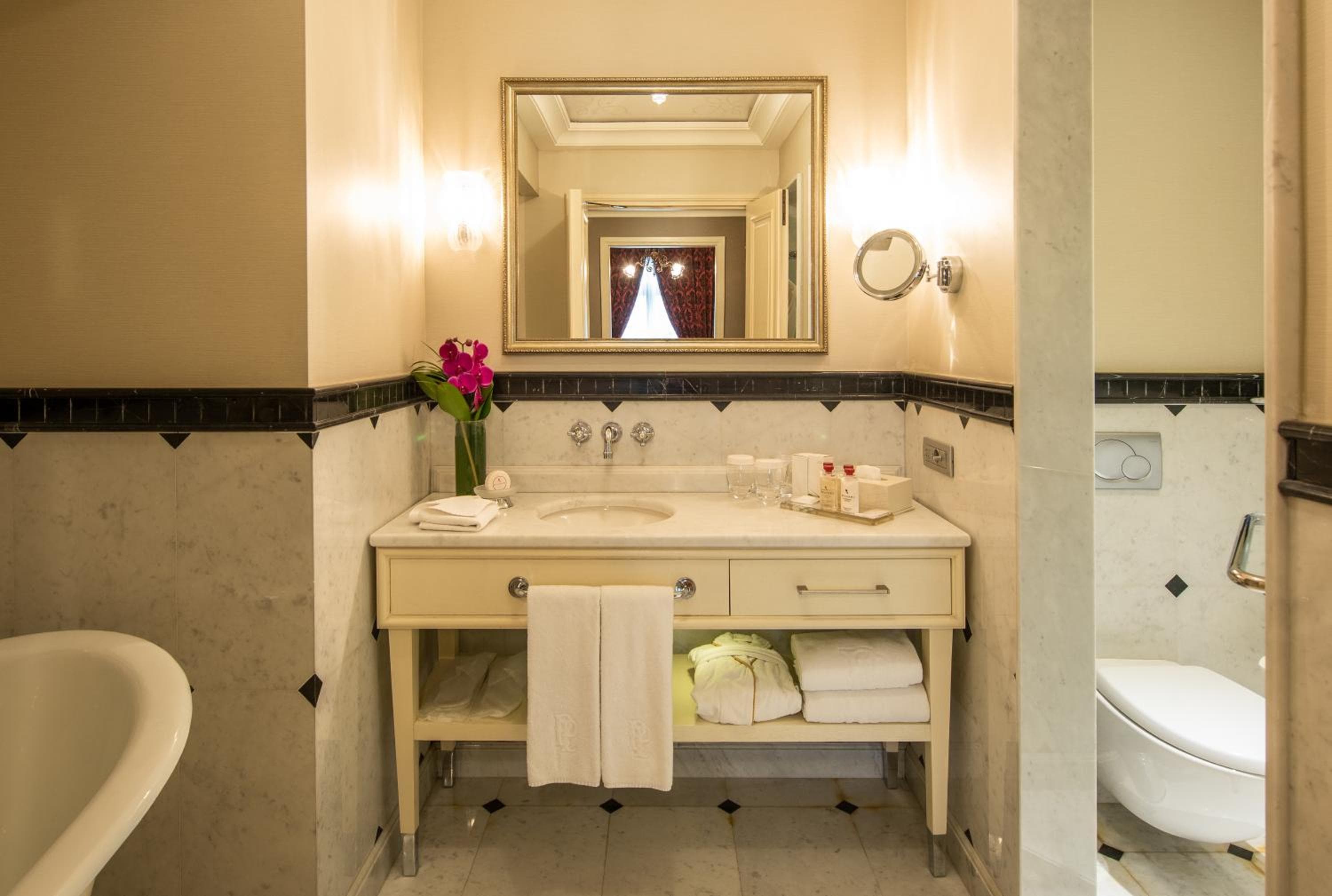 Pera Palace Hotel — 9