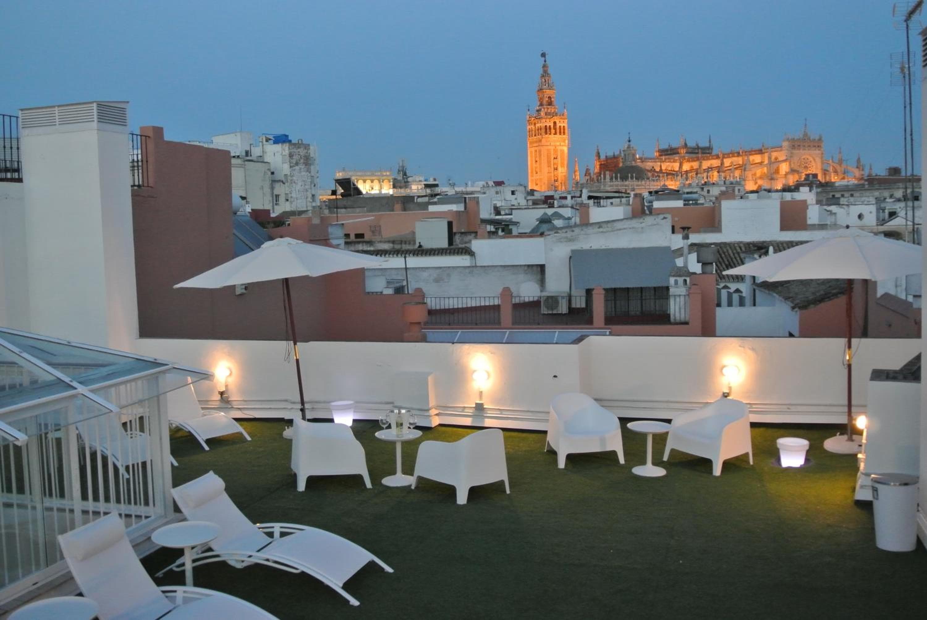 Suites Sevilla Plaza — 7