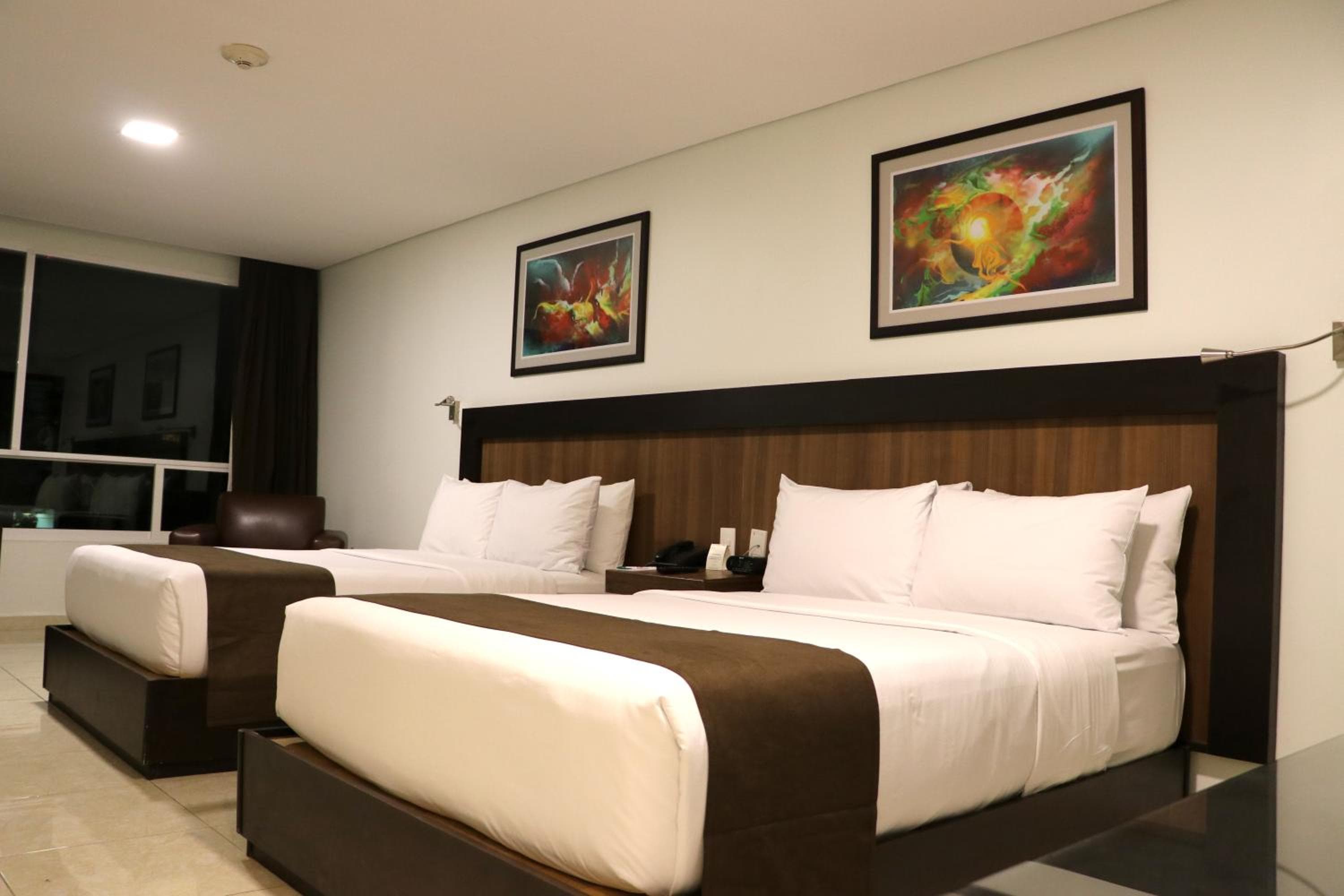 Hotel & Suites PF — 14