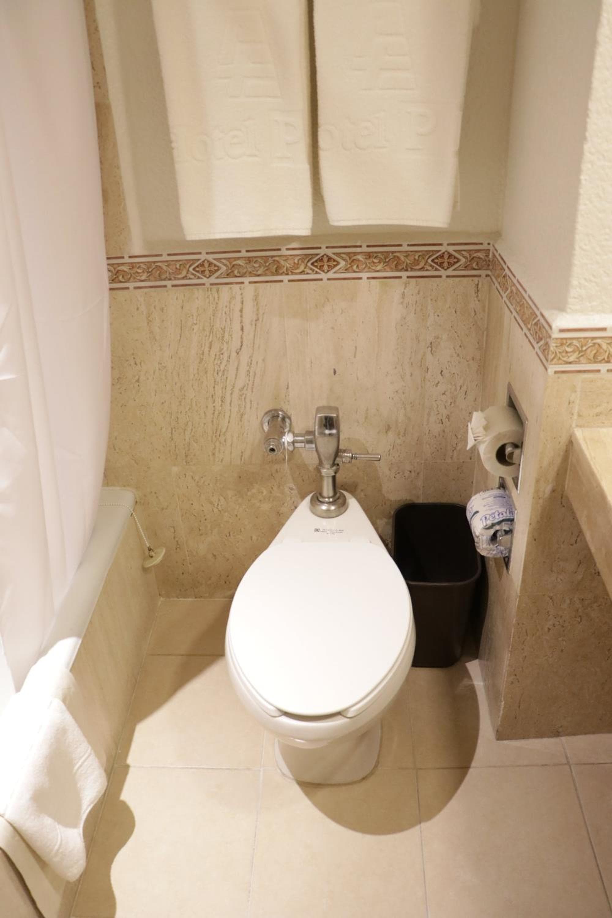 Hotel PF — 15