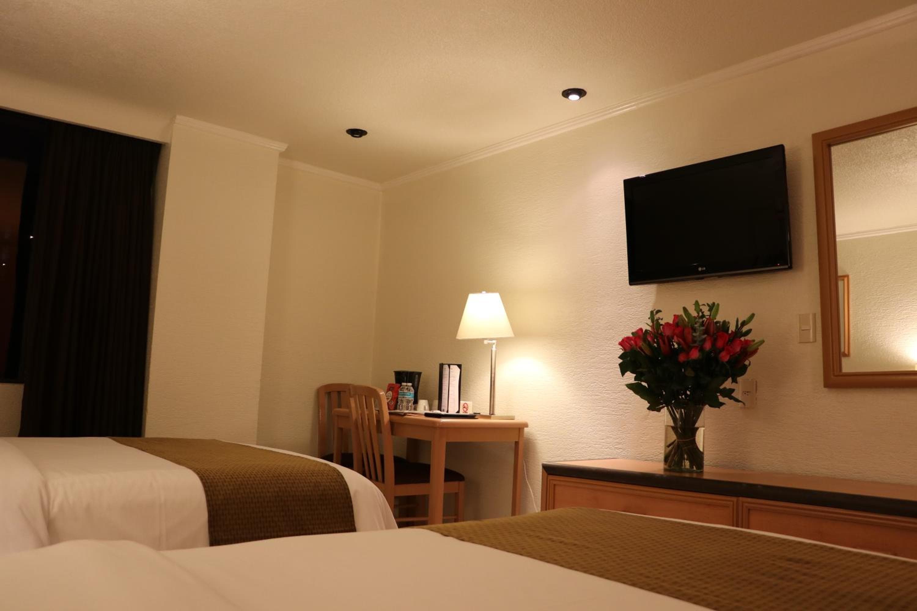Hotel PF — 23
