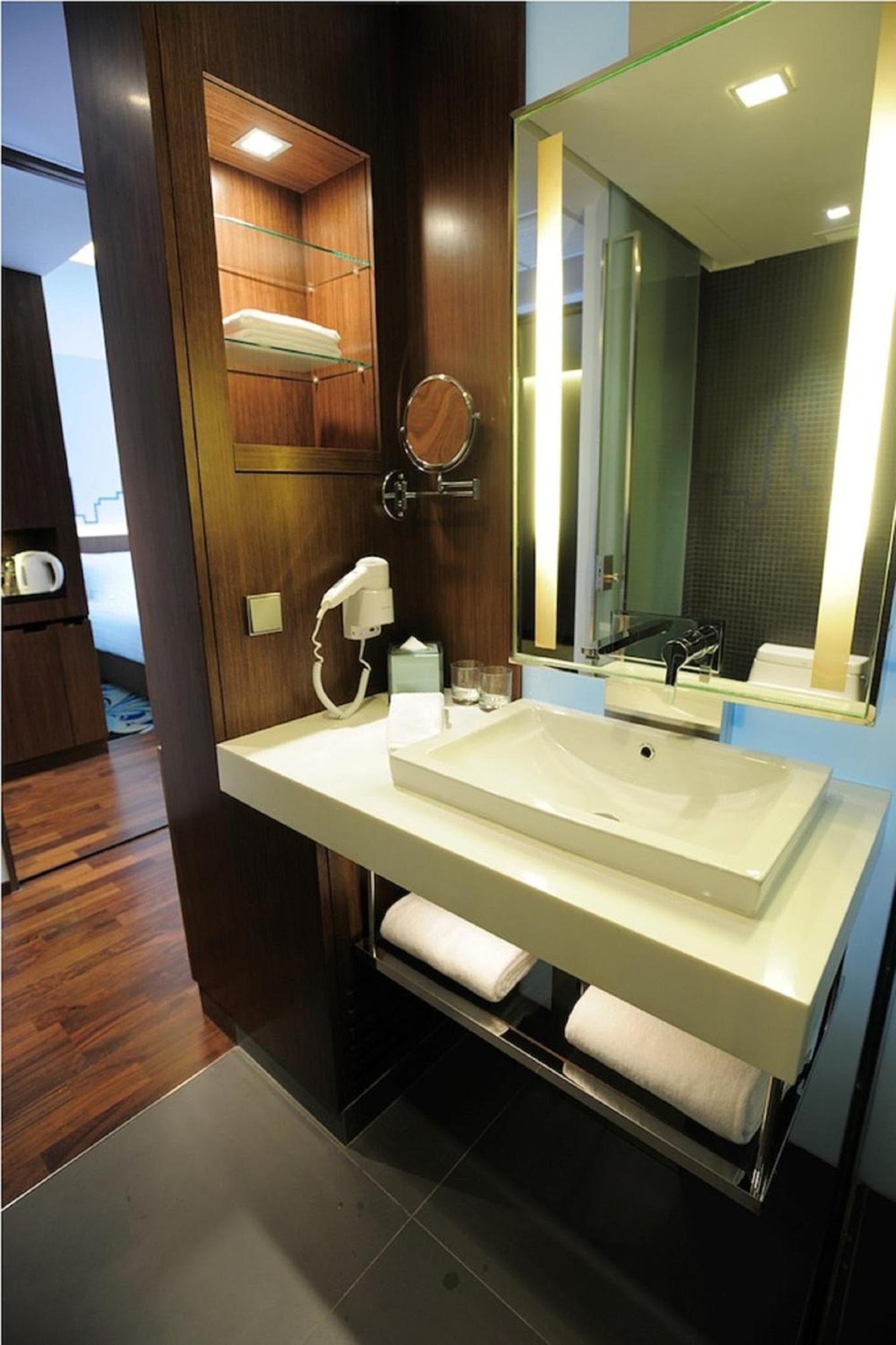 Galleria 10 Hotel Bangkok — 23