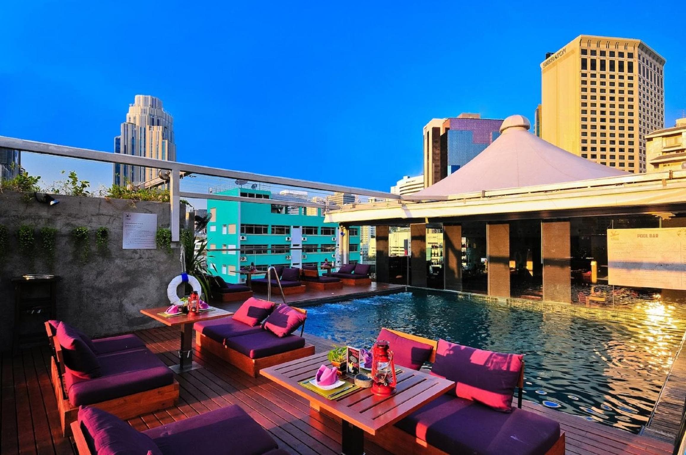 Galleria 10 Hotel Bangkok — 7