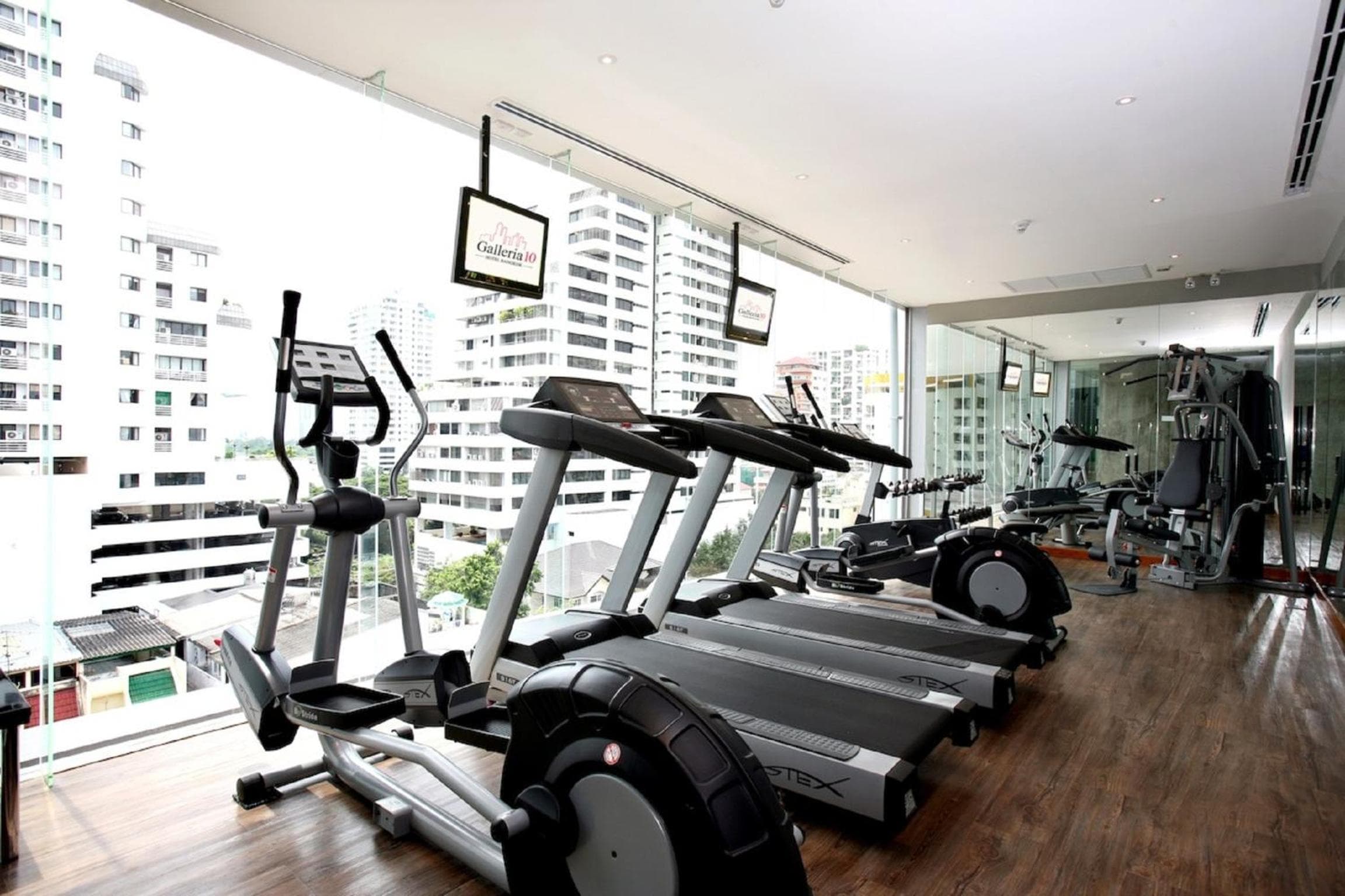 Galleria 10 Hotel Bangkok — 15