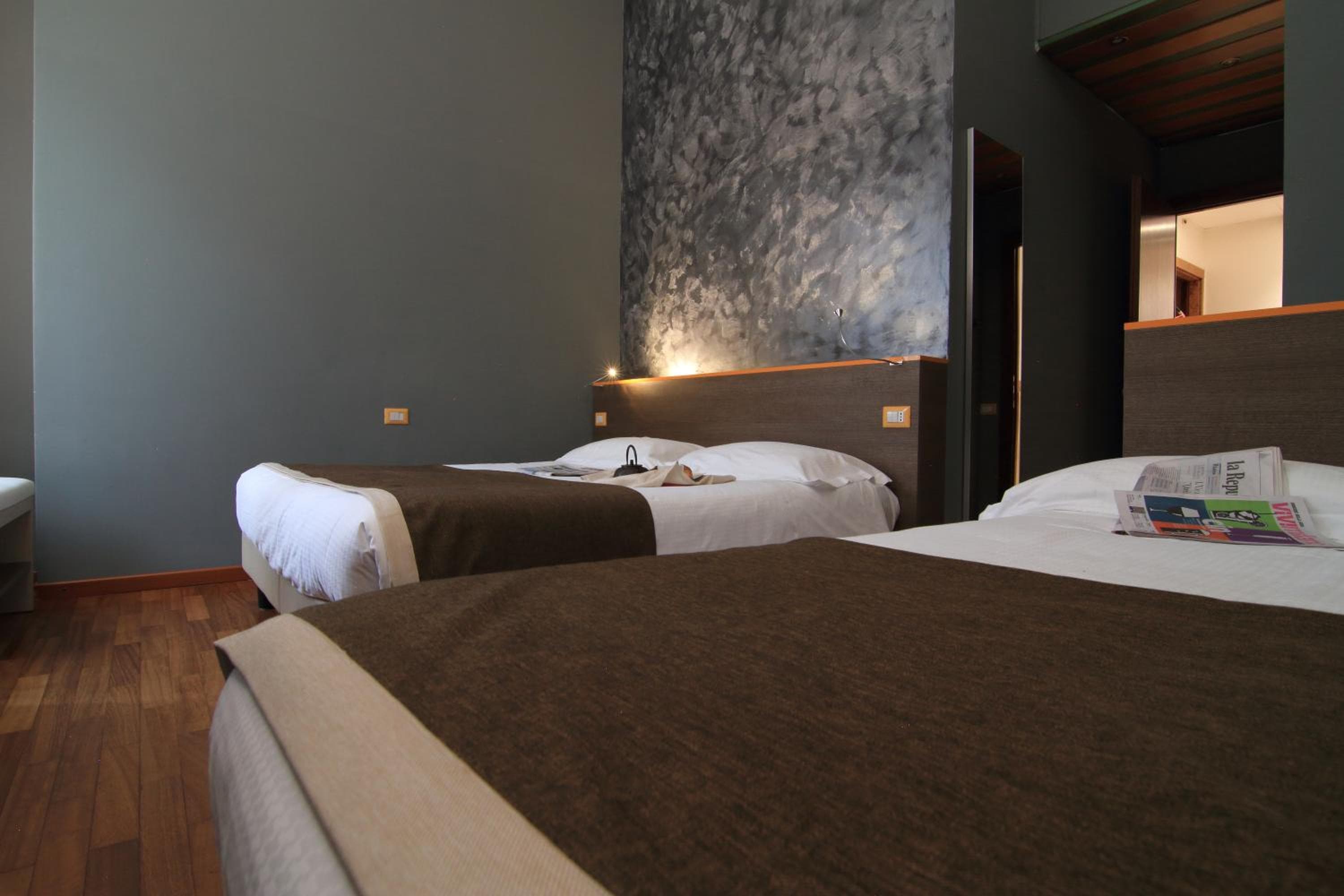 Hotel Metrò — 29