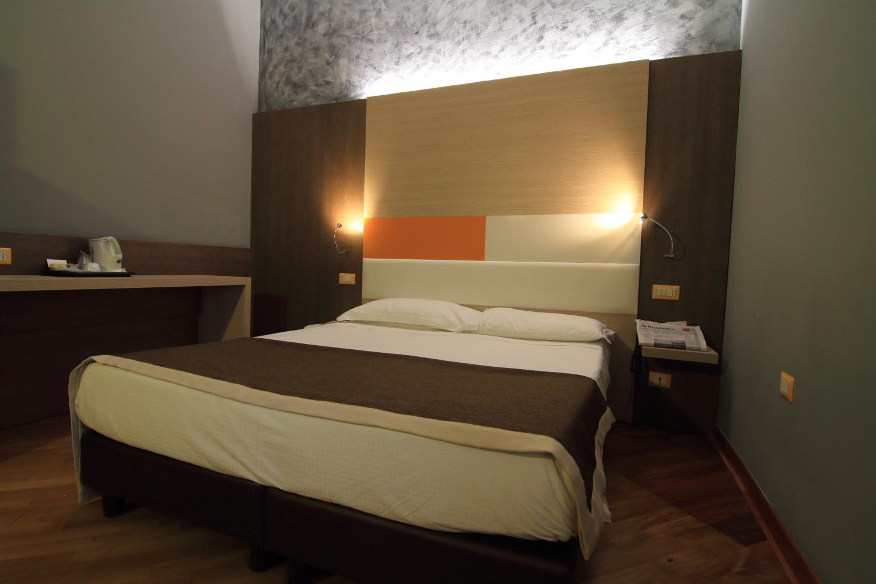 Hotel Metrò — 27
