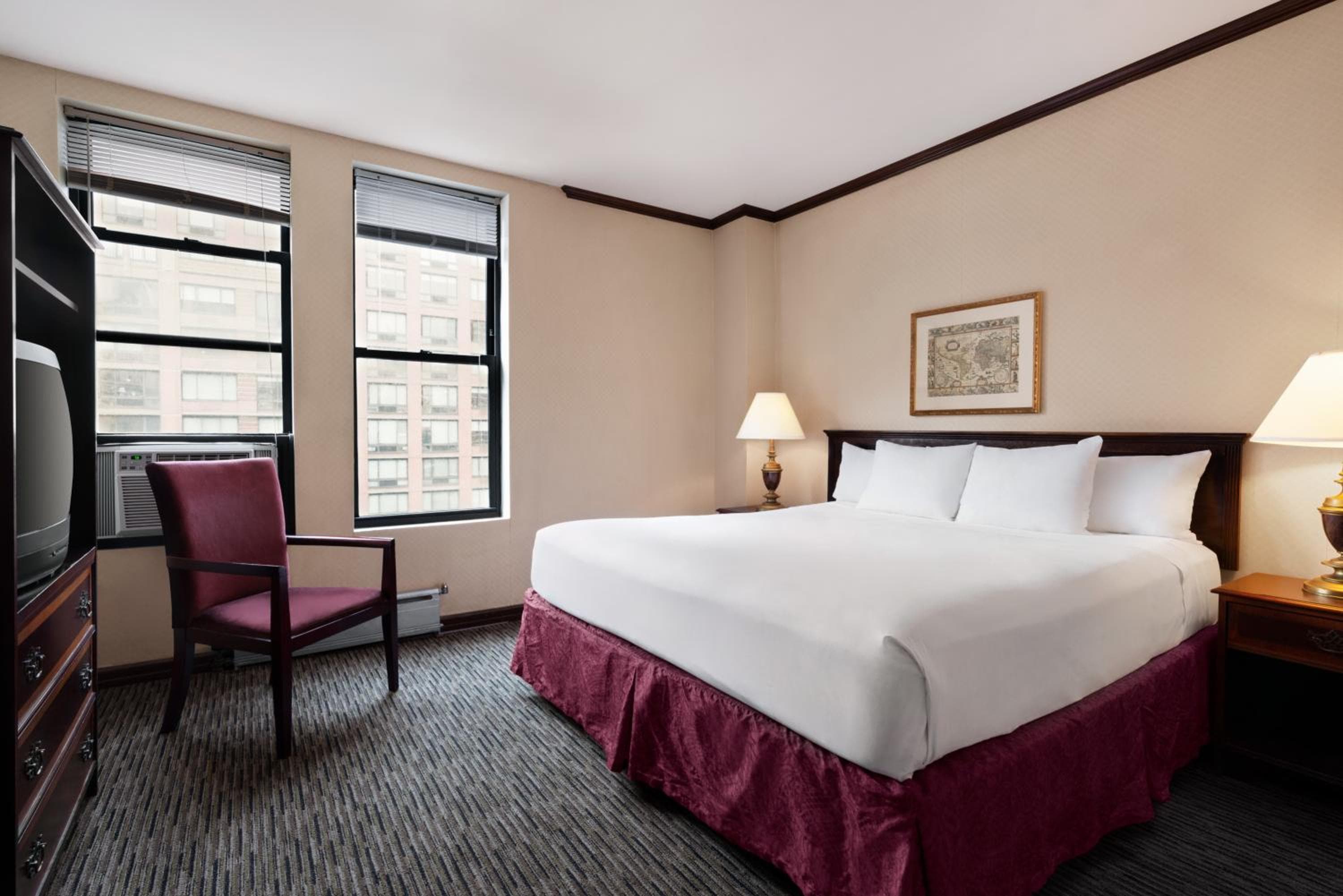 Night Hotel Broadway — 19