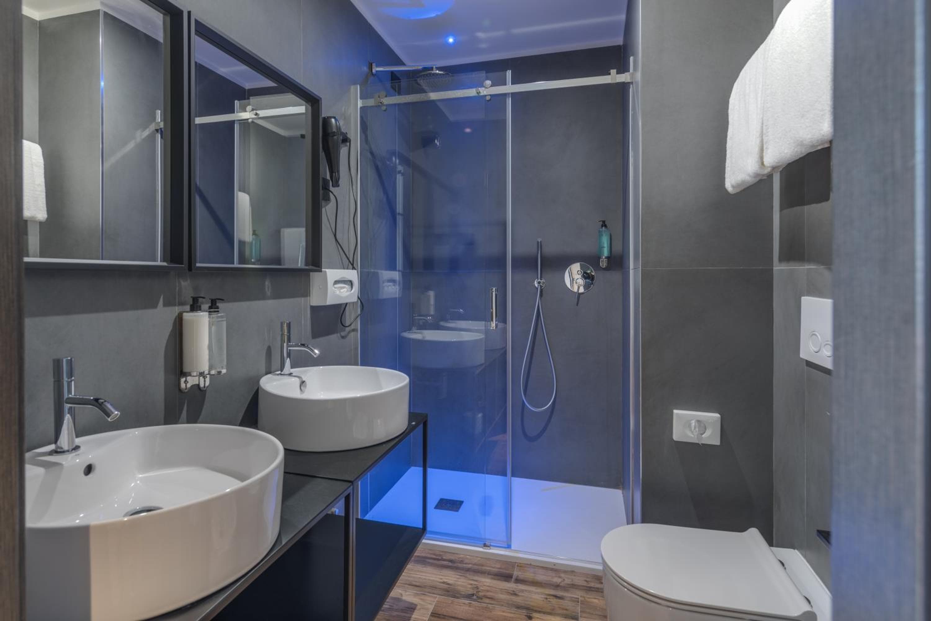 Hotel Roxy — 6