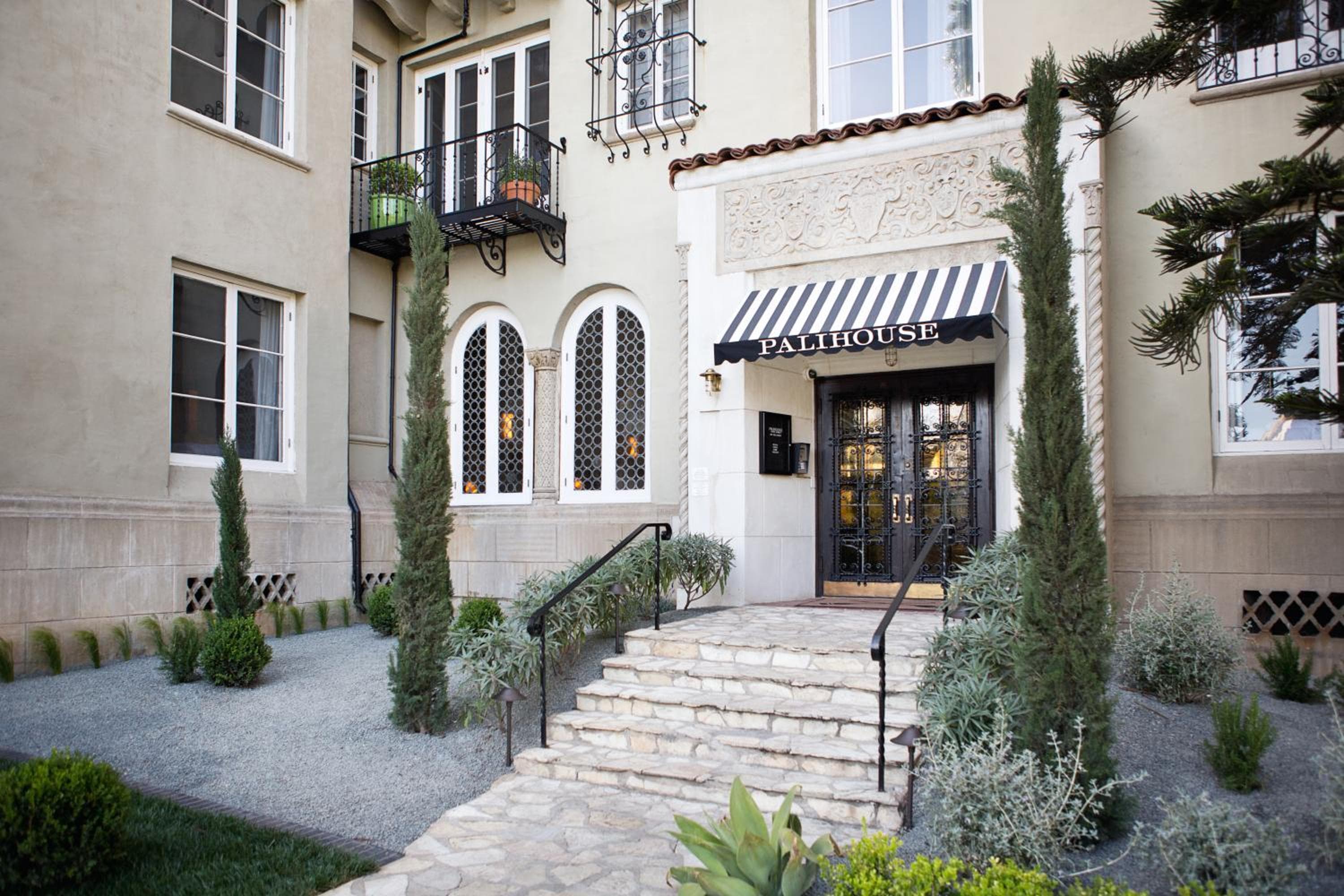 Maison Twenty Seven — 26