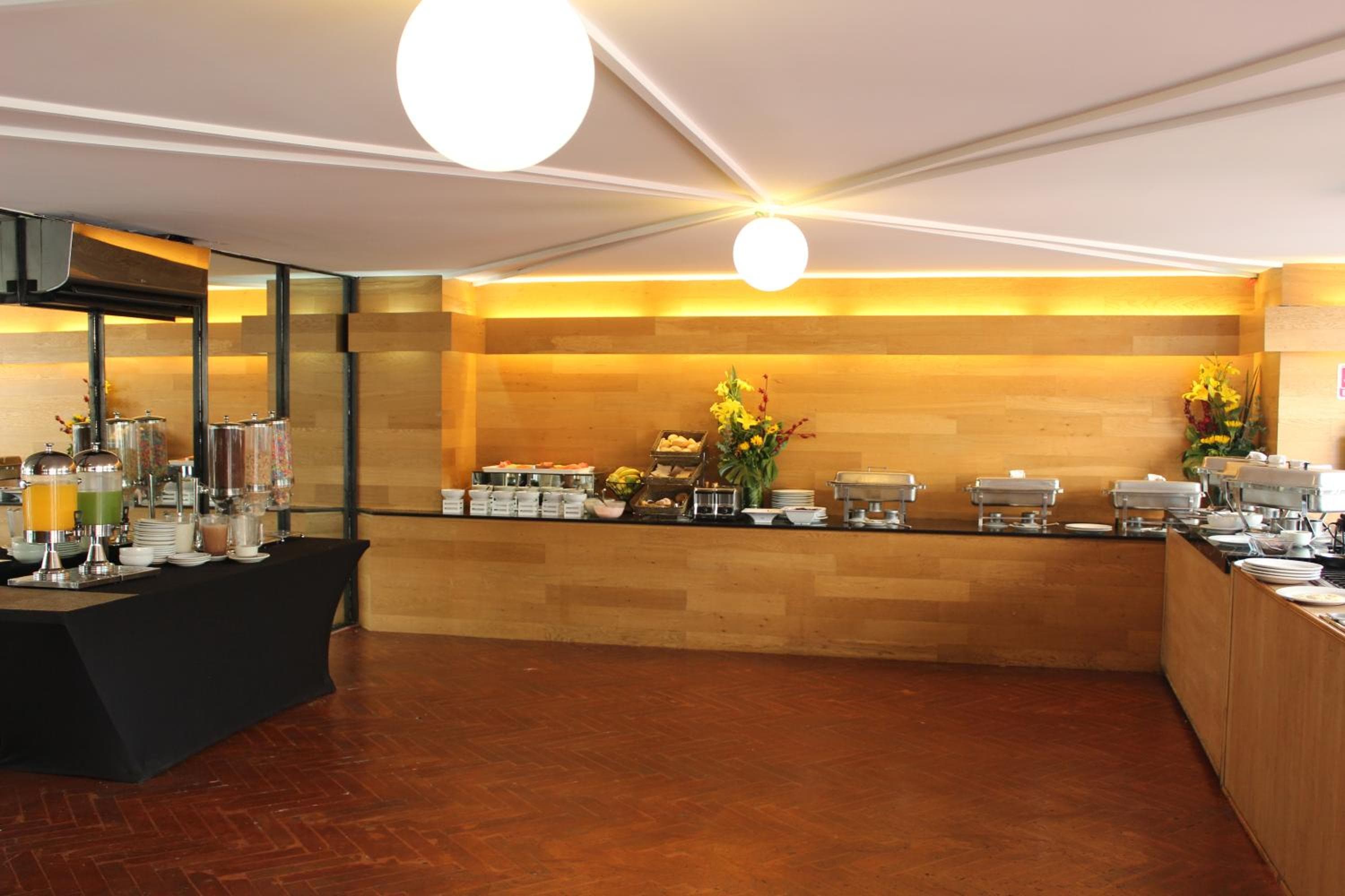 Hotel El Ejecutivo an der Reforma Avenue — 25