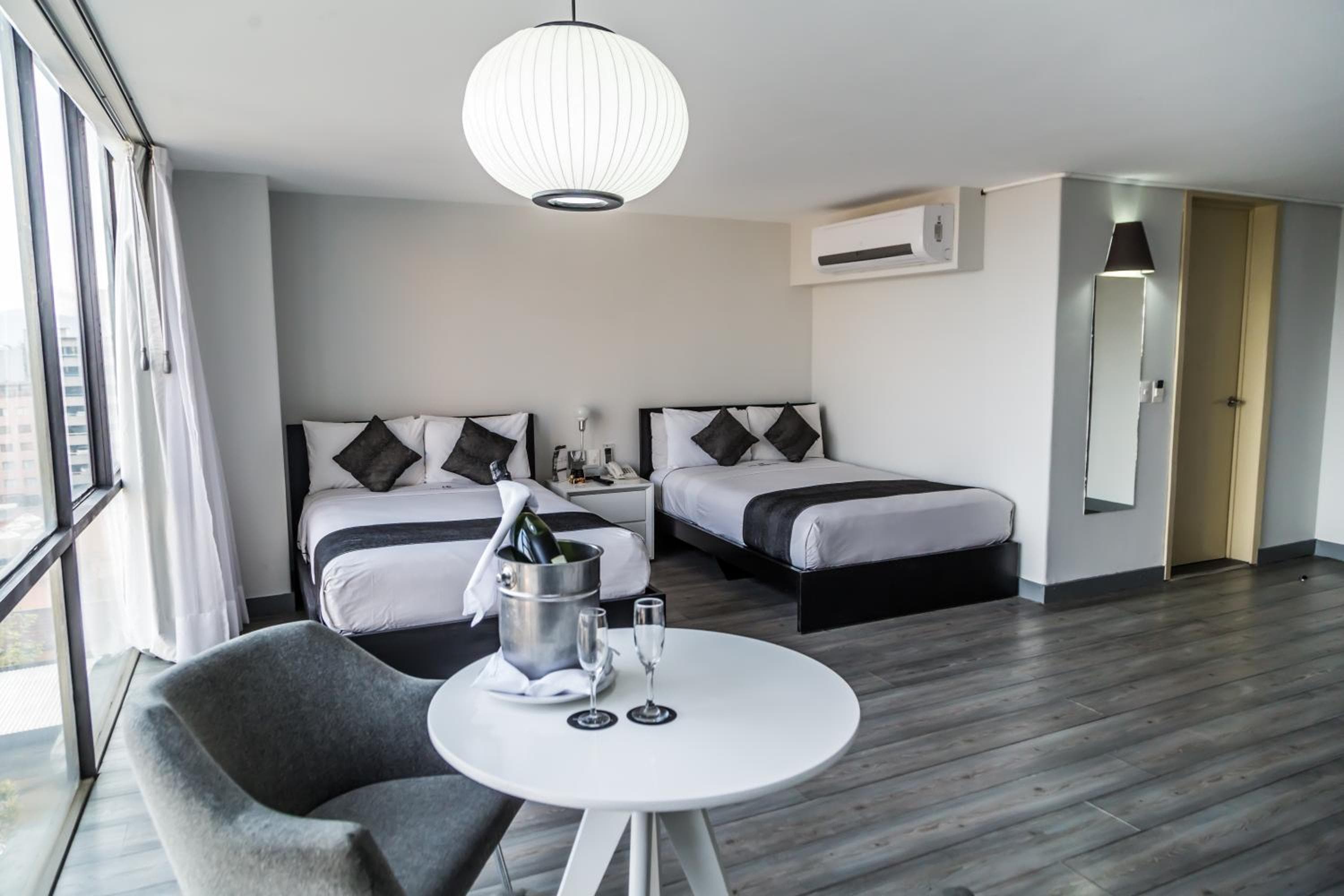 Hotel El Ejecutivo by Reforma Avenue — 23