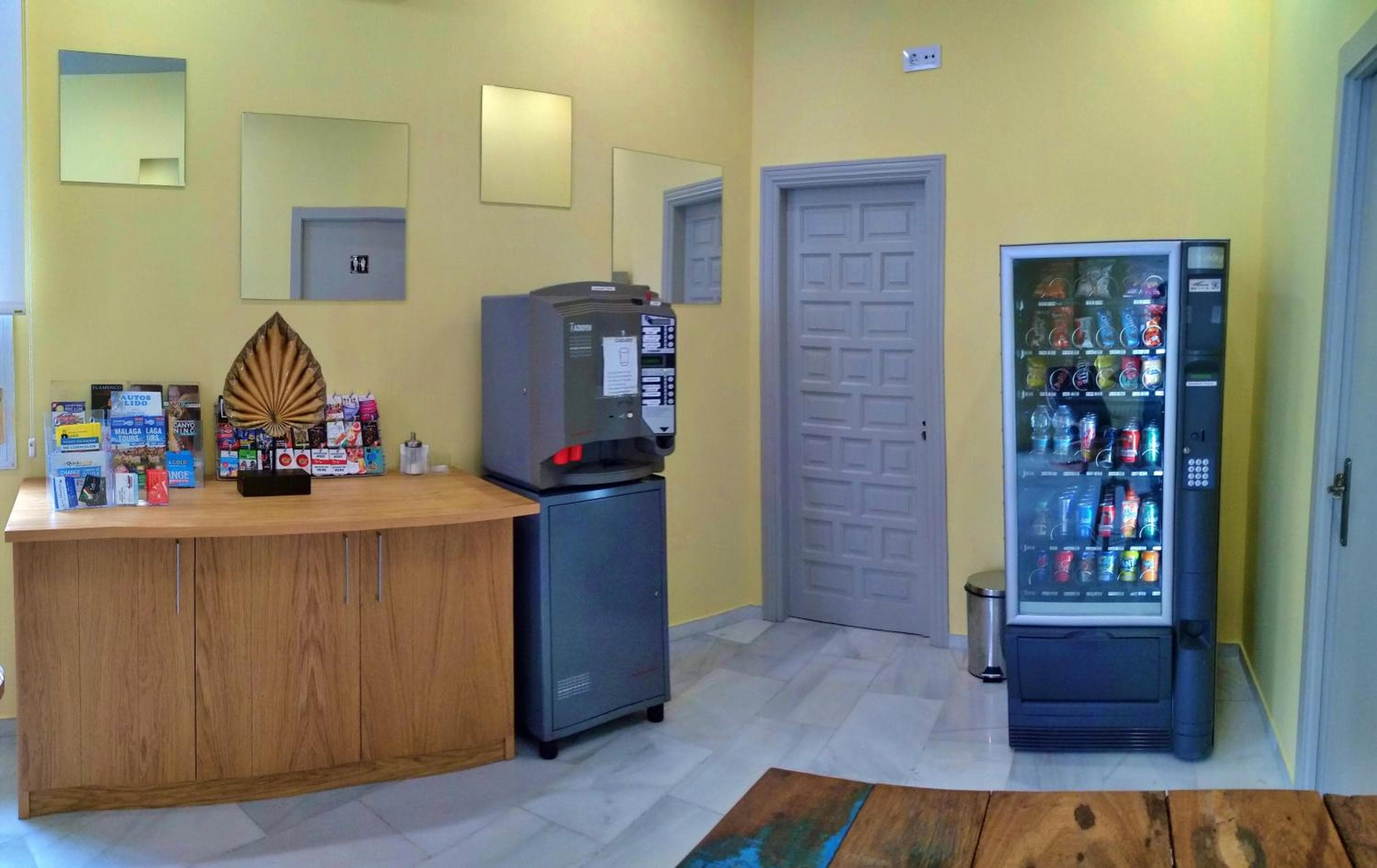 Hostal Tilos — 16