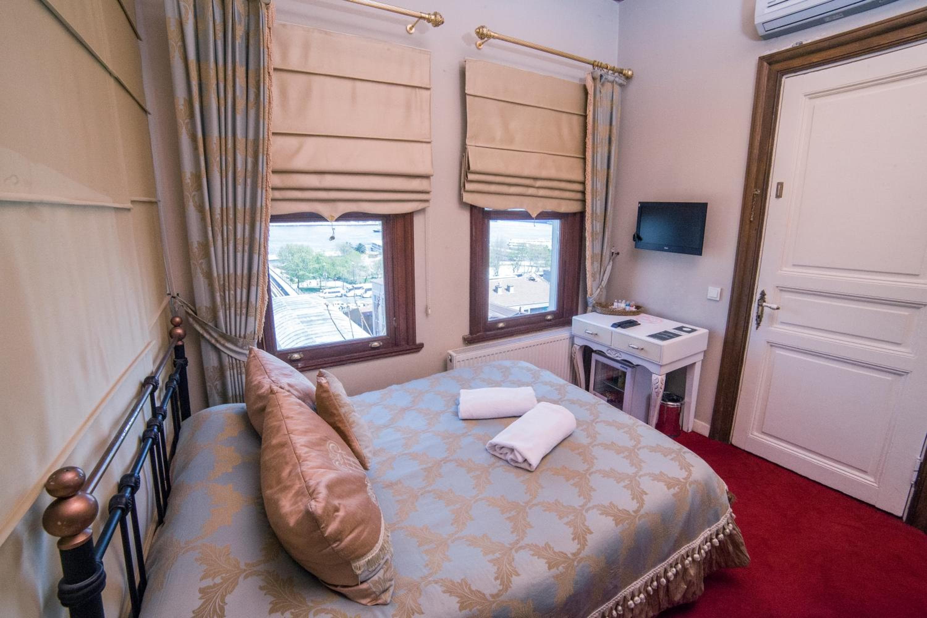 HHK Hotel — 8