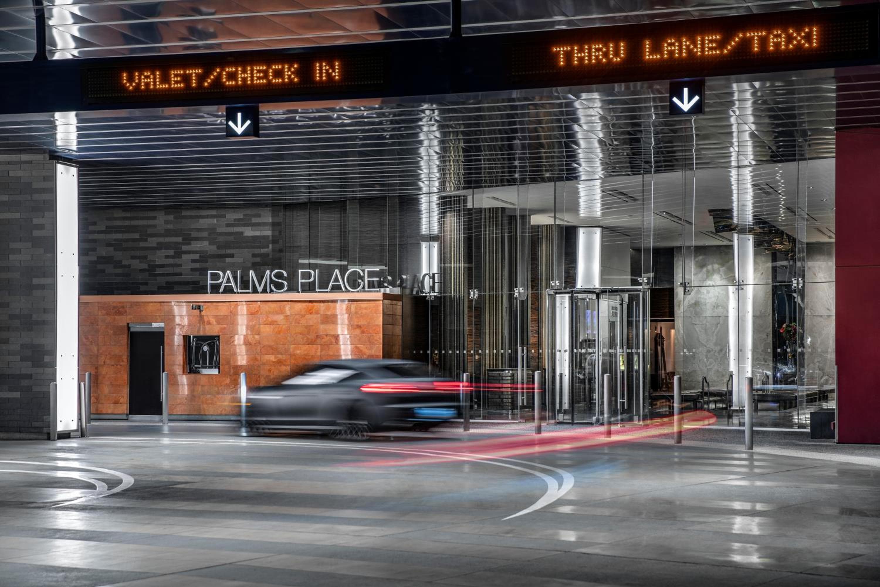 Palms Place Hotel and Spa — 18