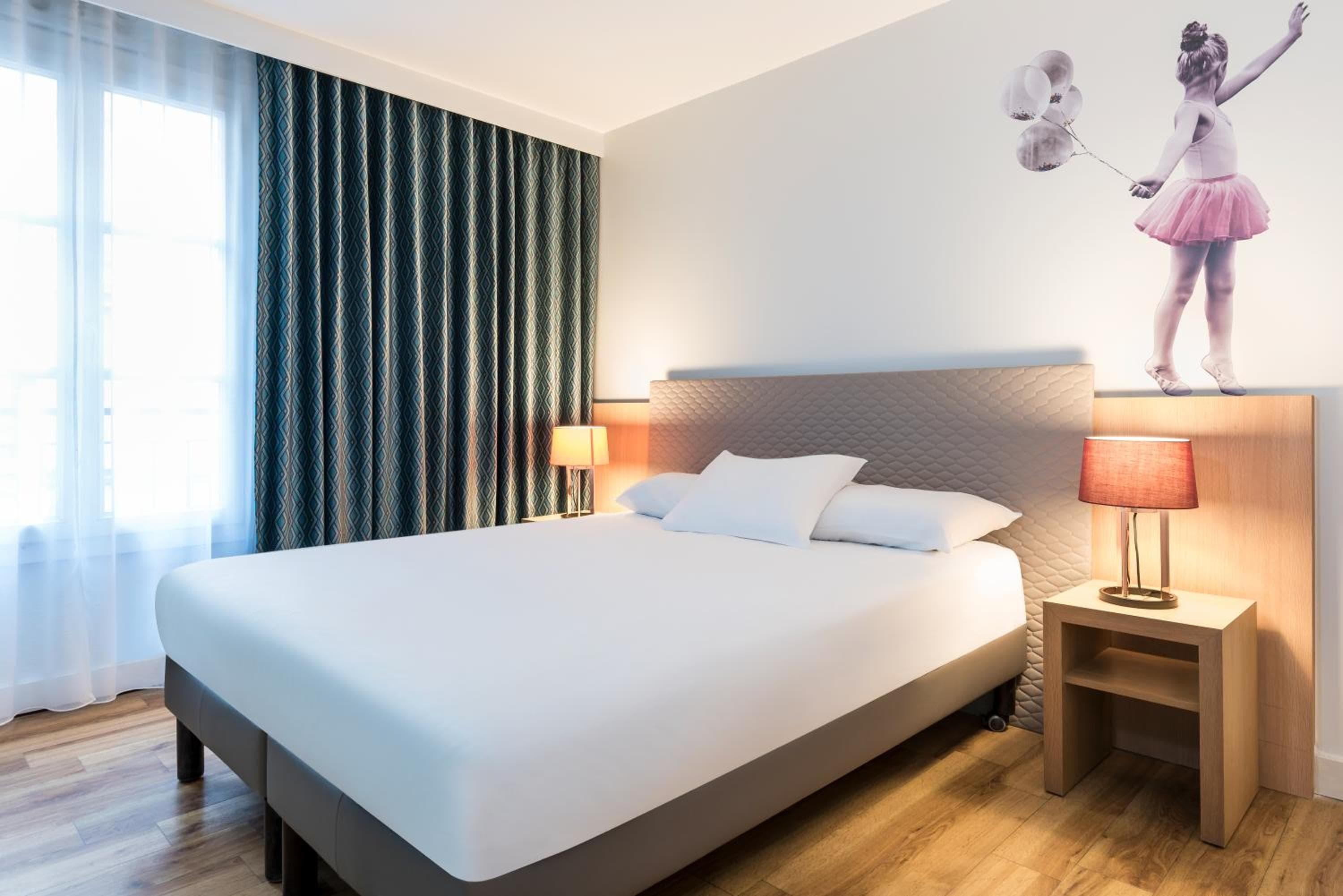 Aparthotel Adagio Paris Montmartre — 11