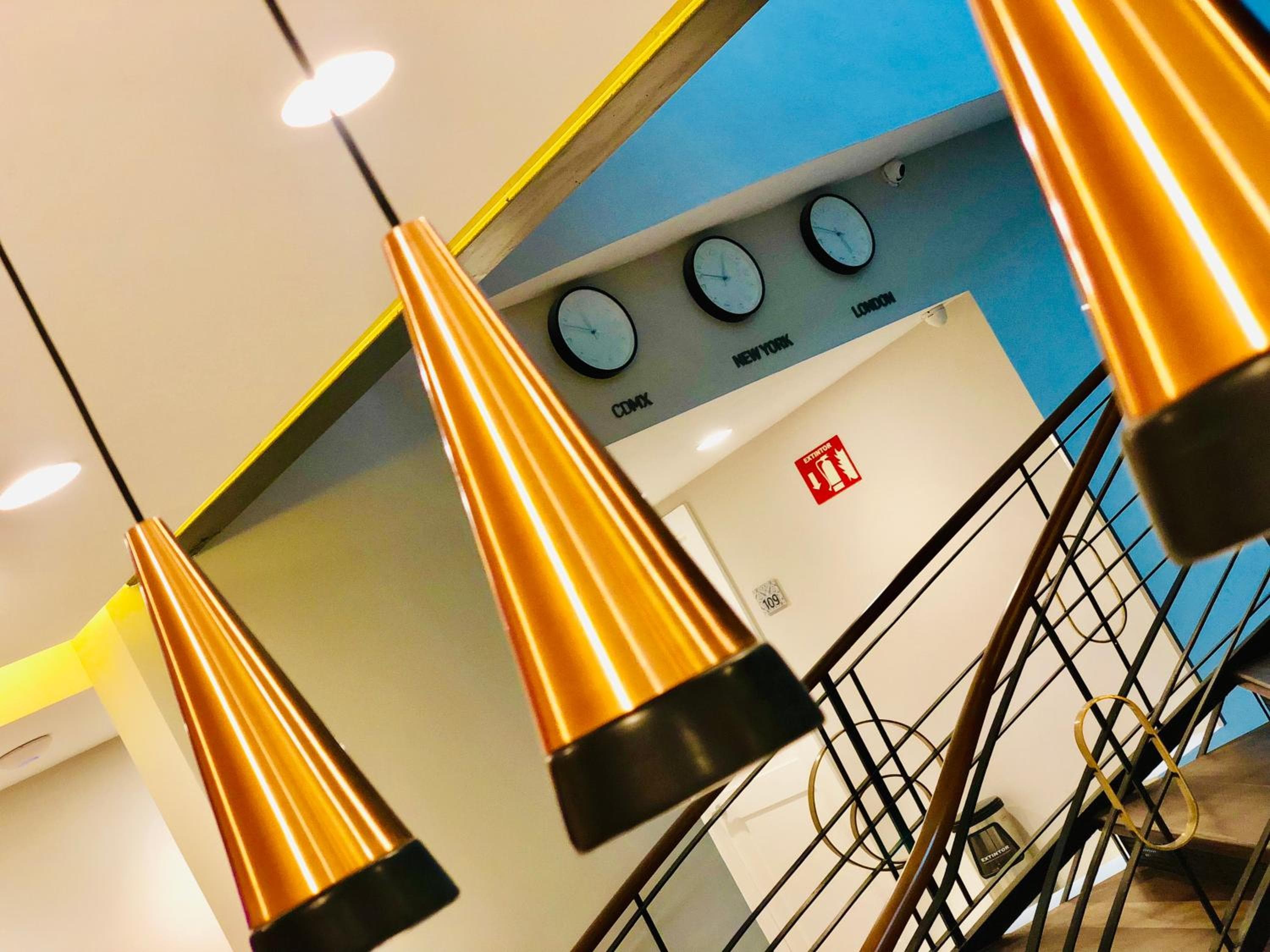 Riforma dell'Hotel MX — 28