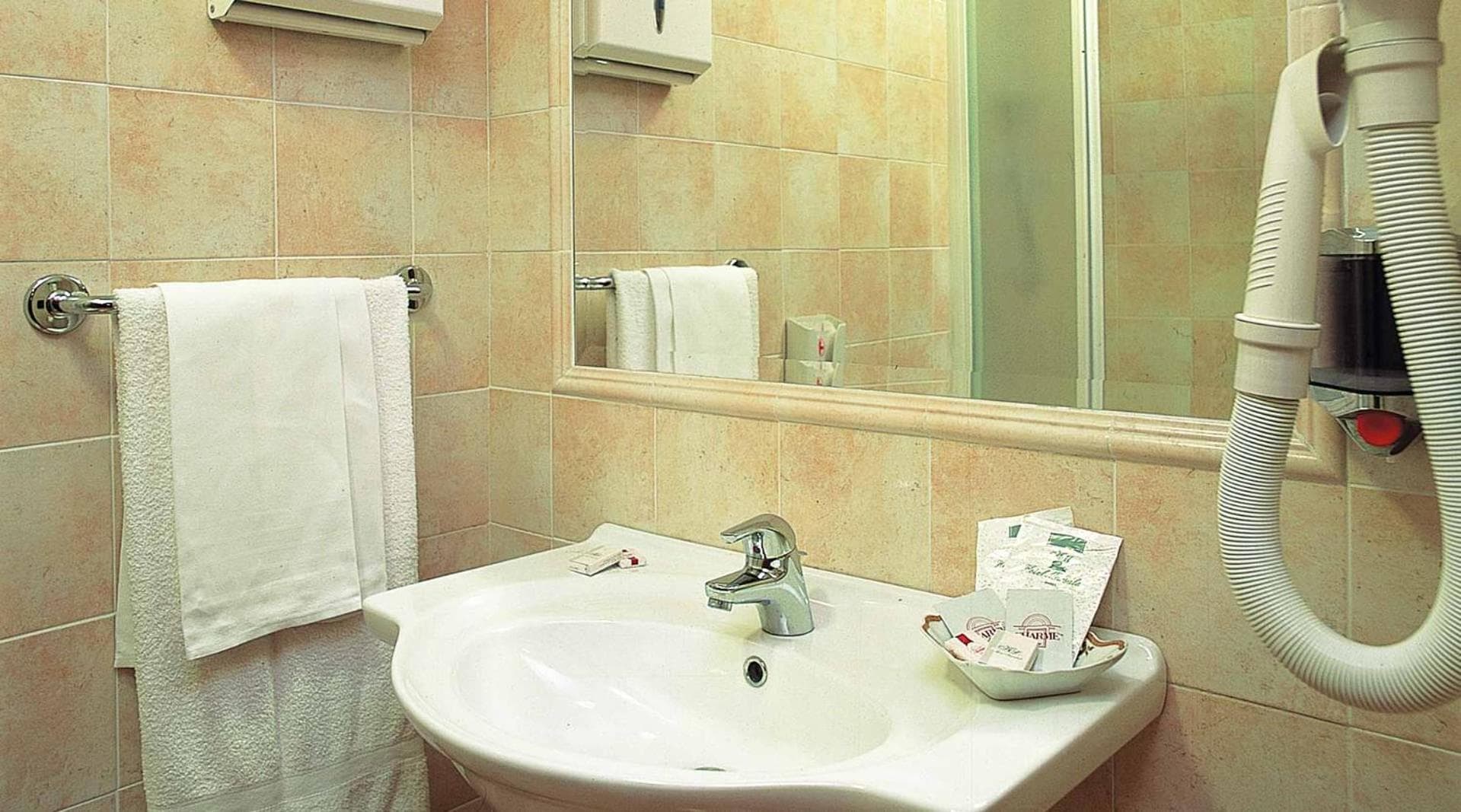 Hotel Stromboli — 23