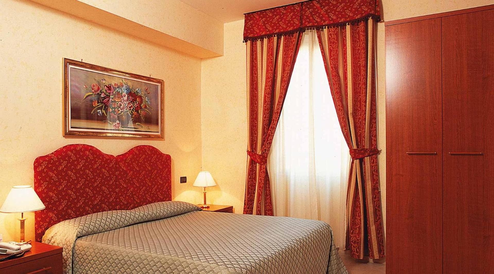 Hotel Stromboli — 2