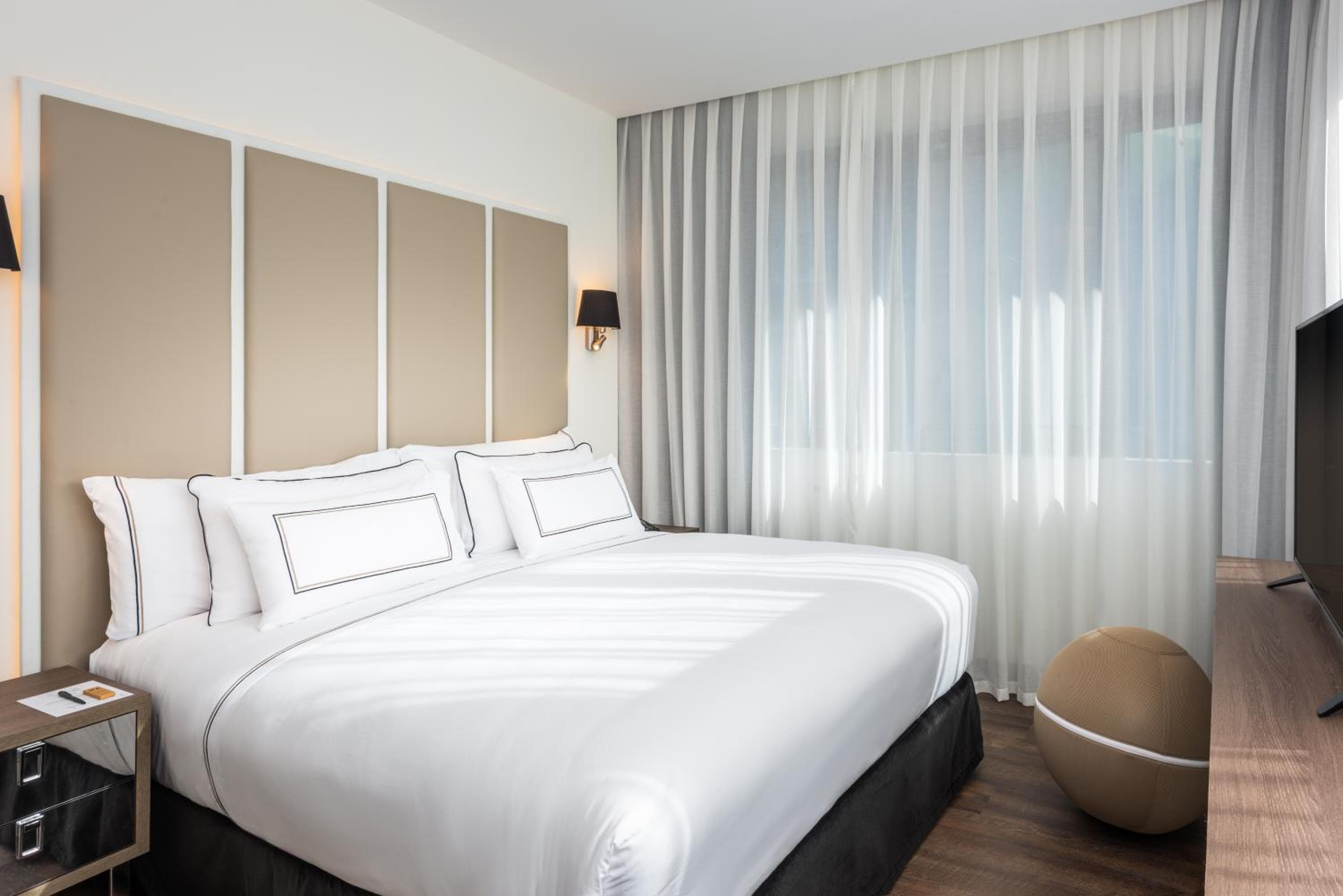Meliá Madrid Serrano — 29
