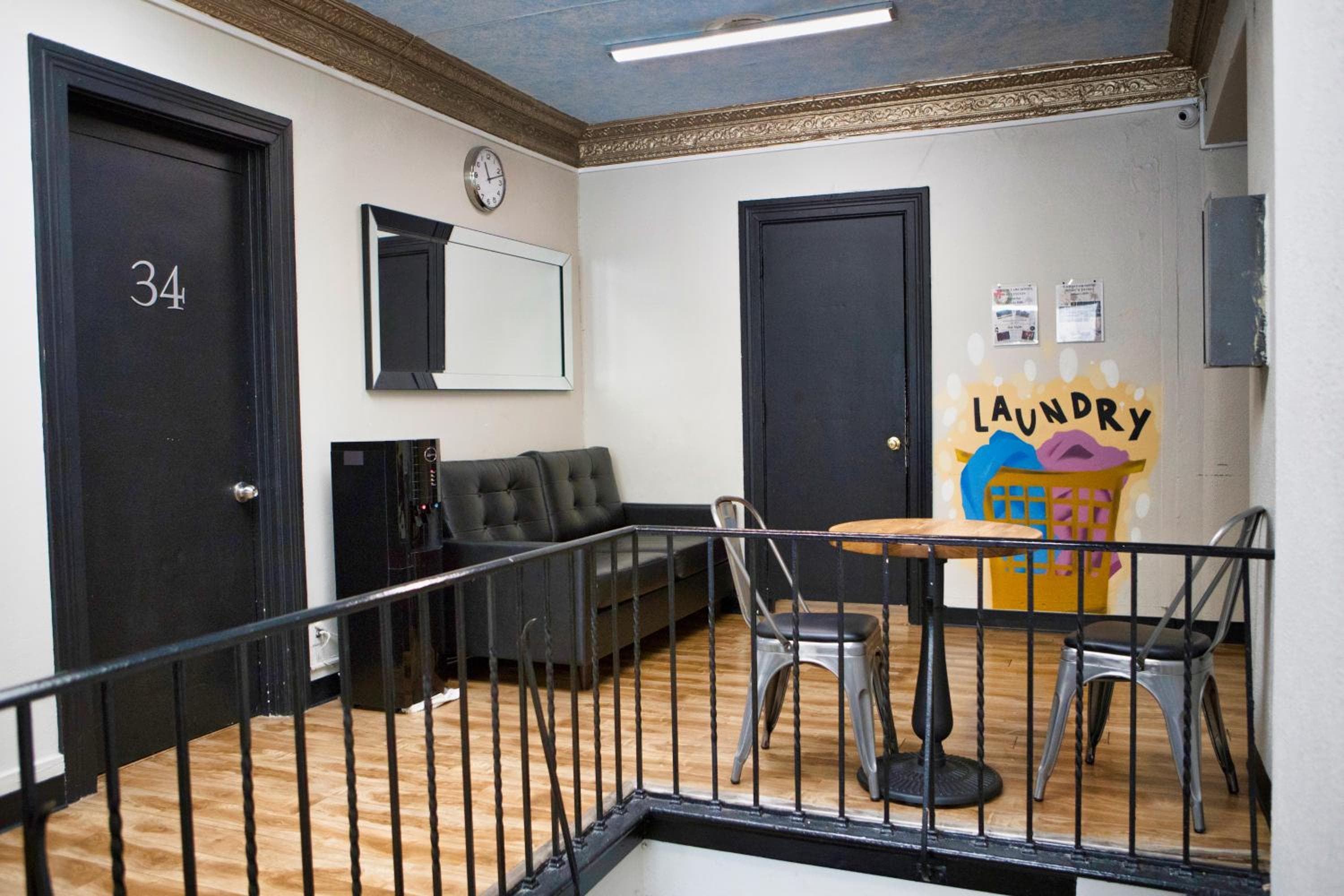 Samesun Hollywood Hotel & Hostel — 16