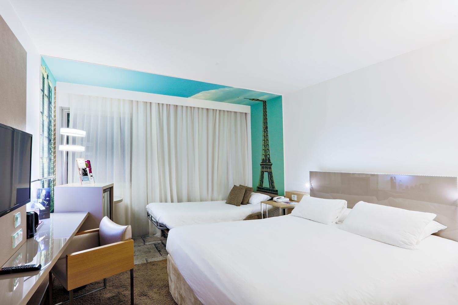 Mercure Paris Vaugirard Porte De Versailles — 13
