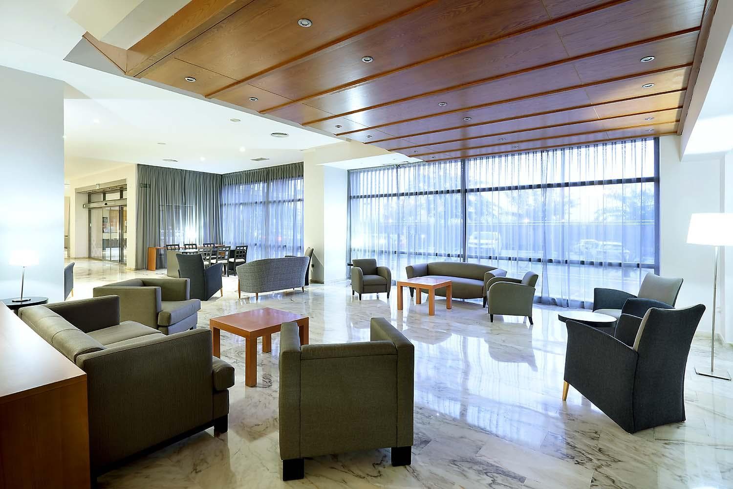Exe Isla Cartuja — 28