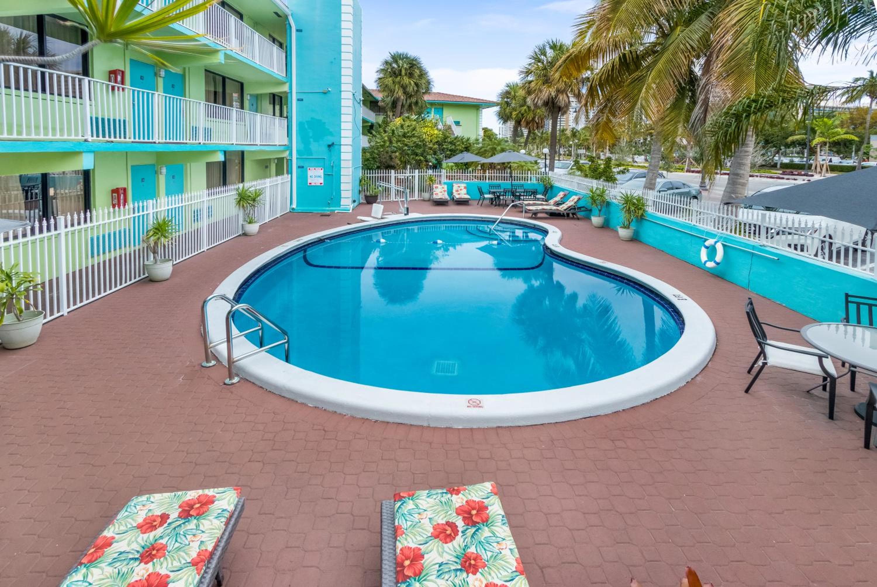 Ocean Reef Hotel — 3