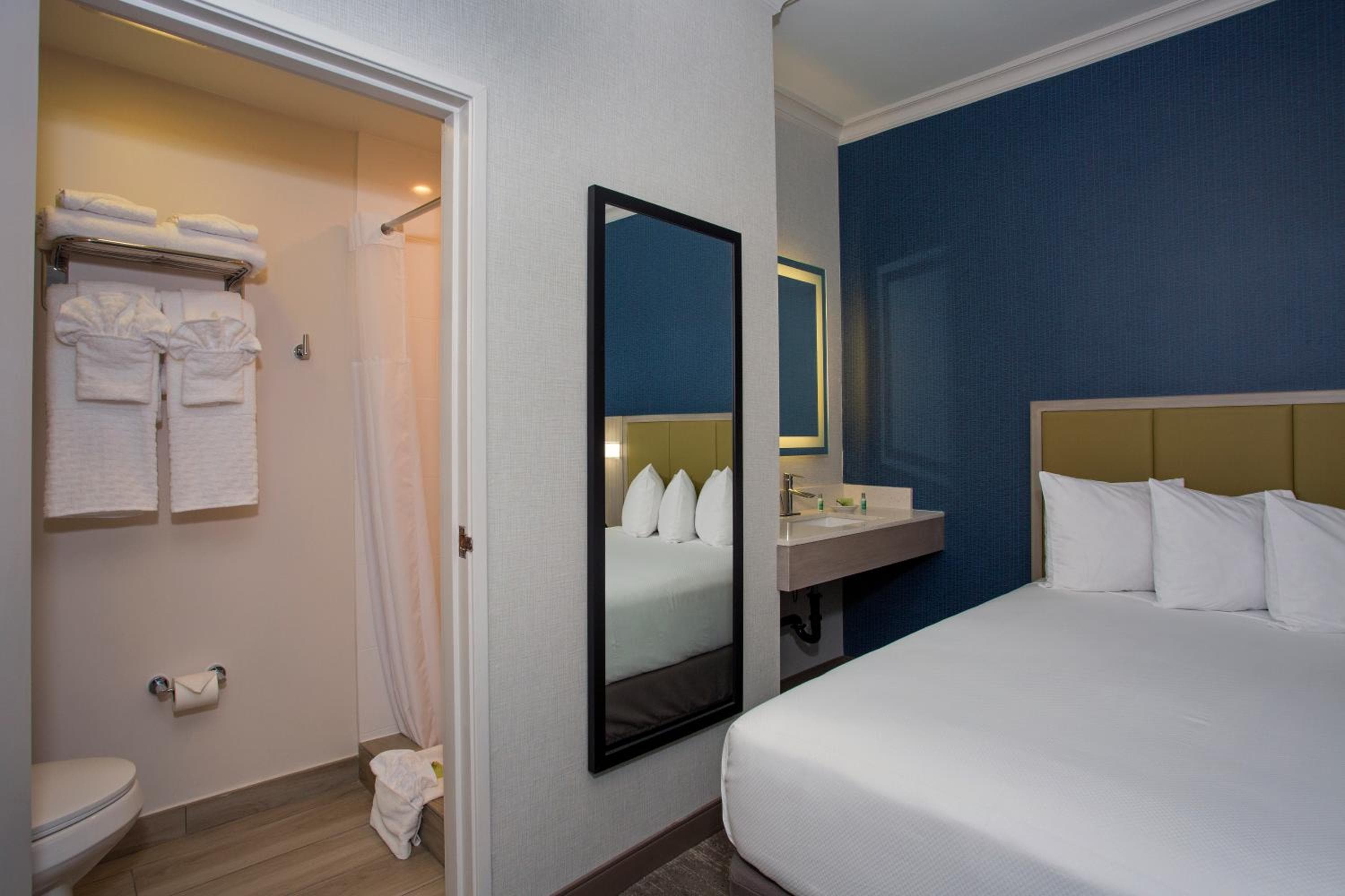 SureStay Hotel by Best Western Santa Monica — 27