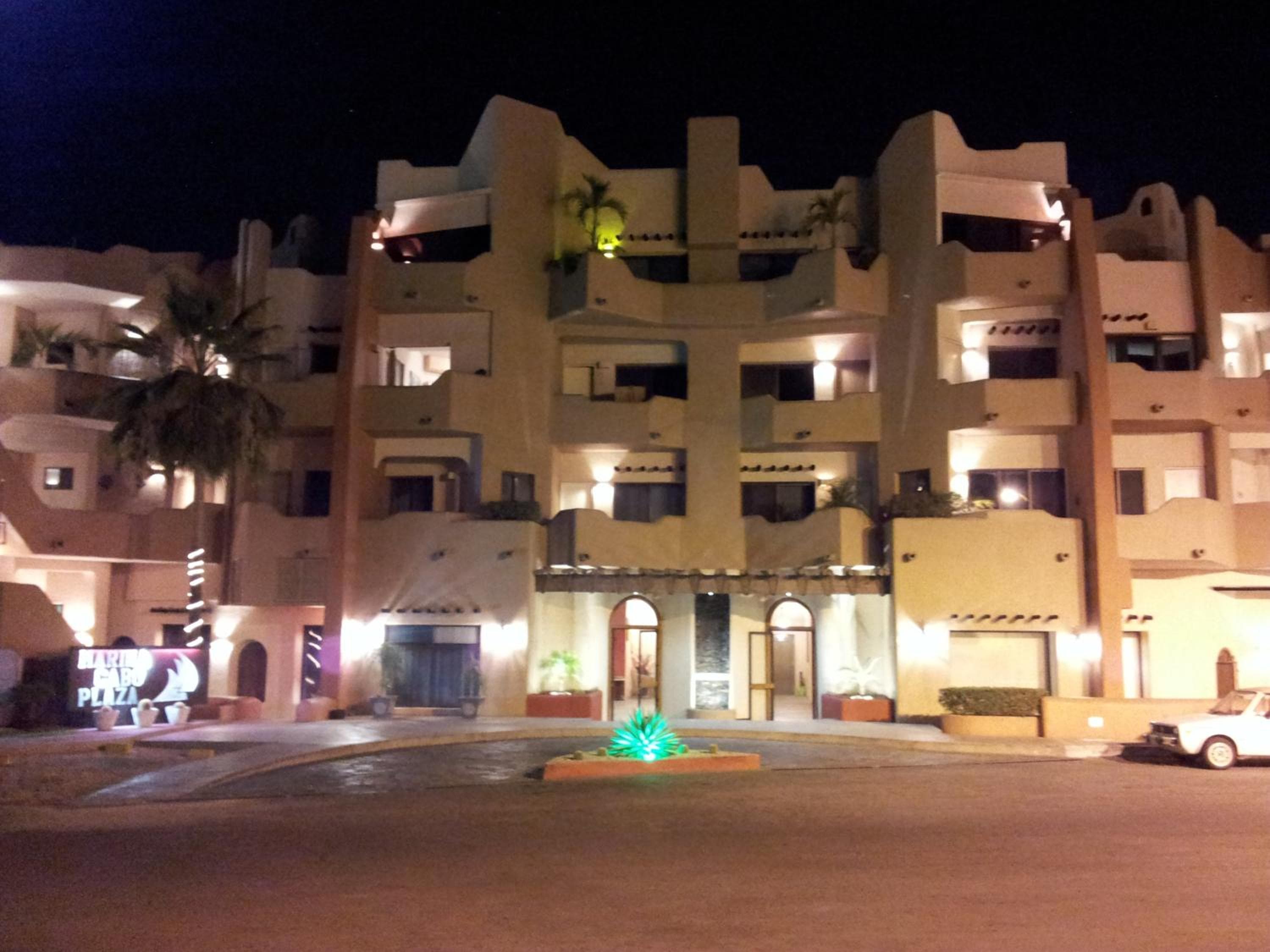 Marina Cabo Plaza Town & Beach condomini — 6
