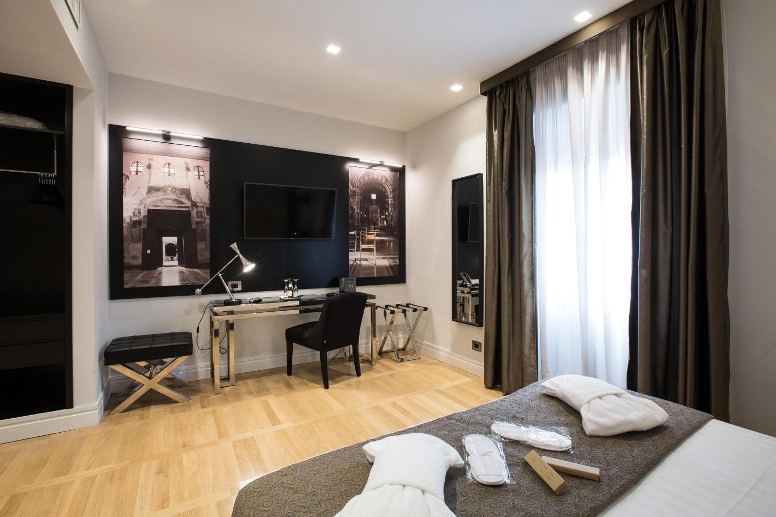Floris Hotel — 15