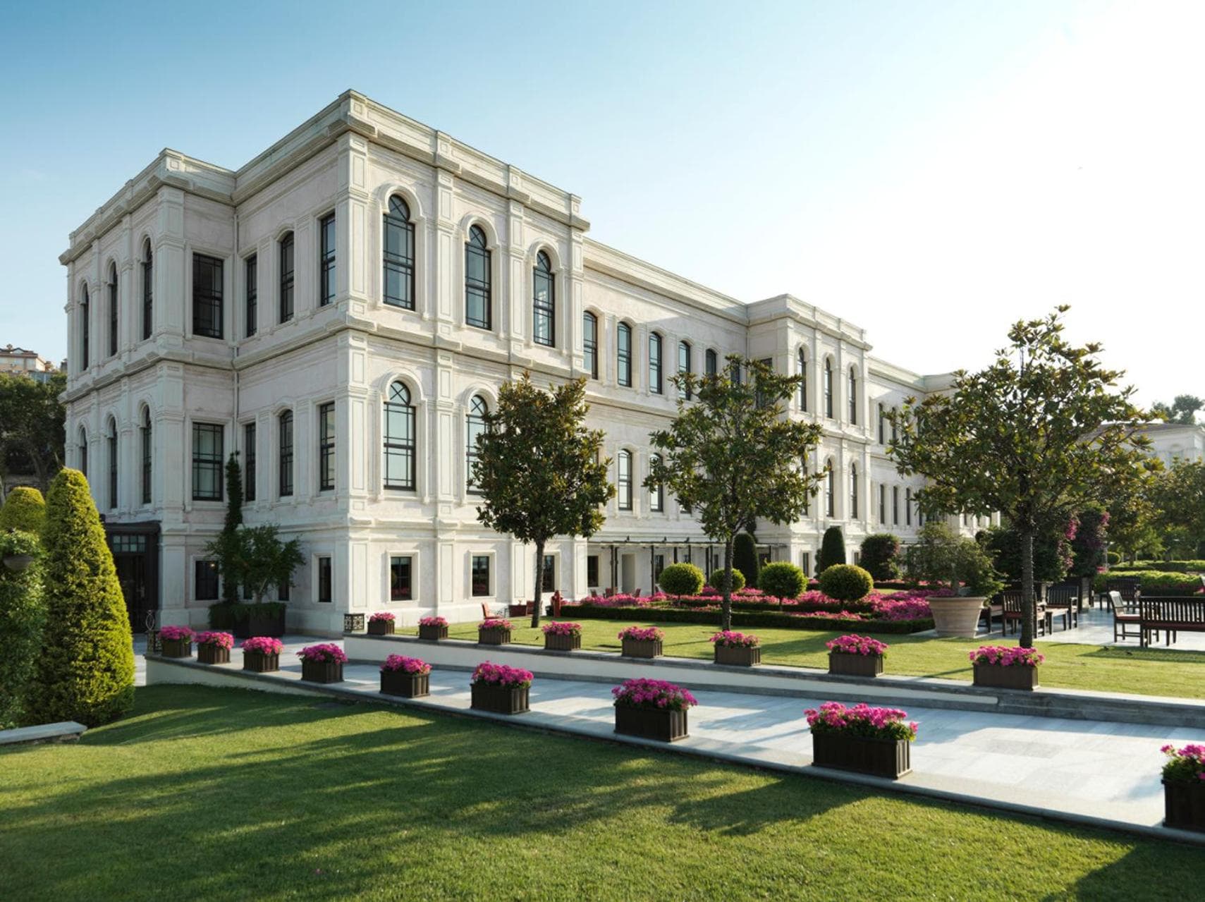 Four Seasons Hotel Istanbul at the Bosphorus — 1