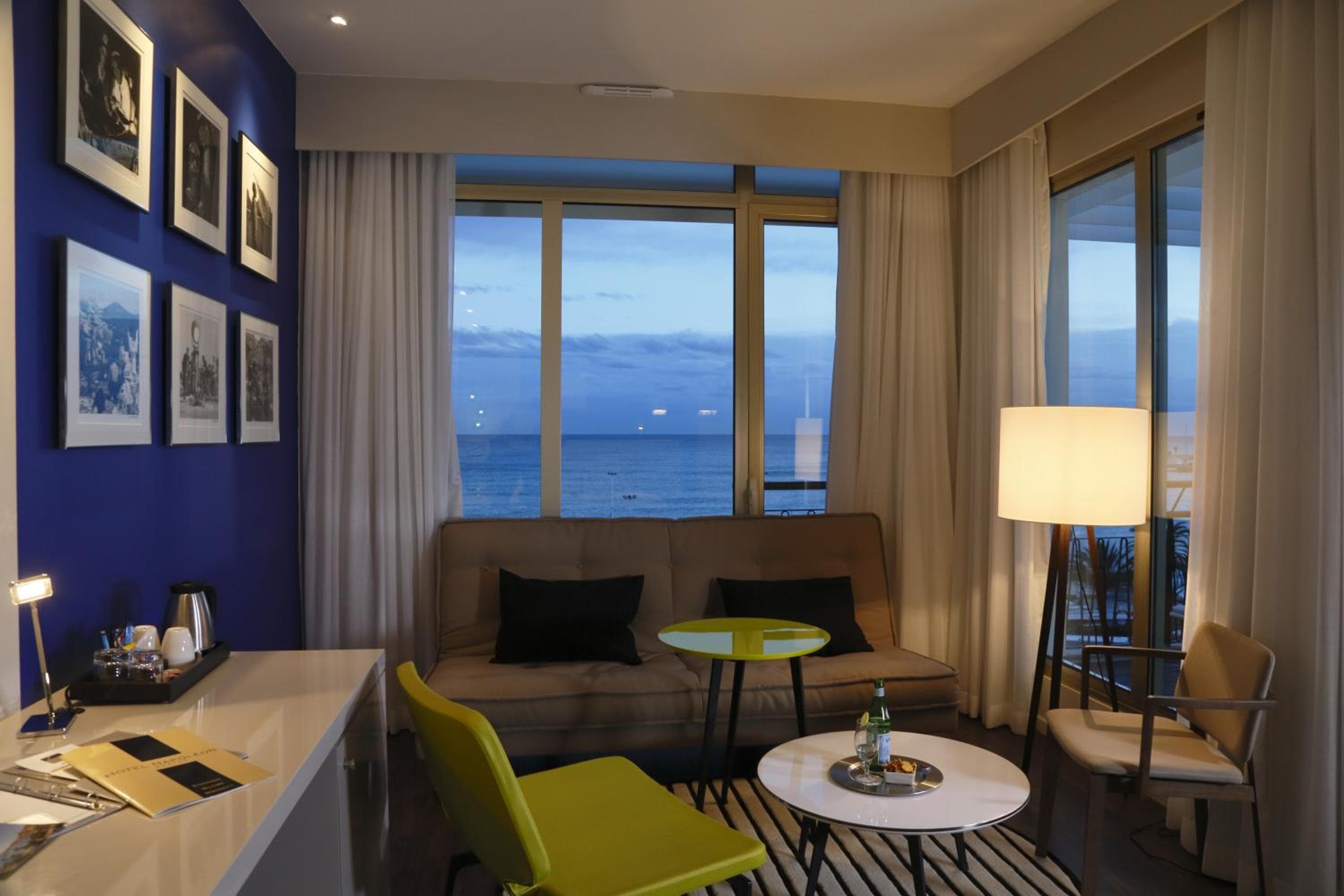 Hotel Napoléon — 8