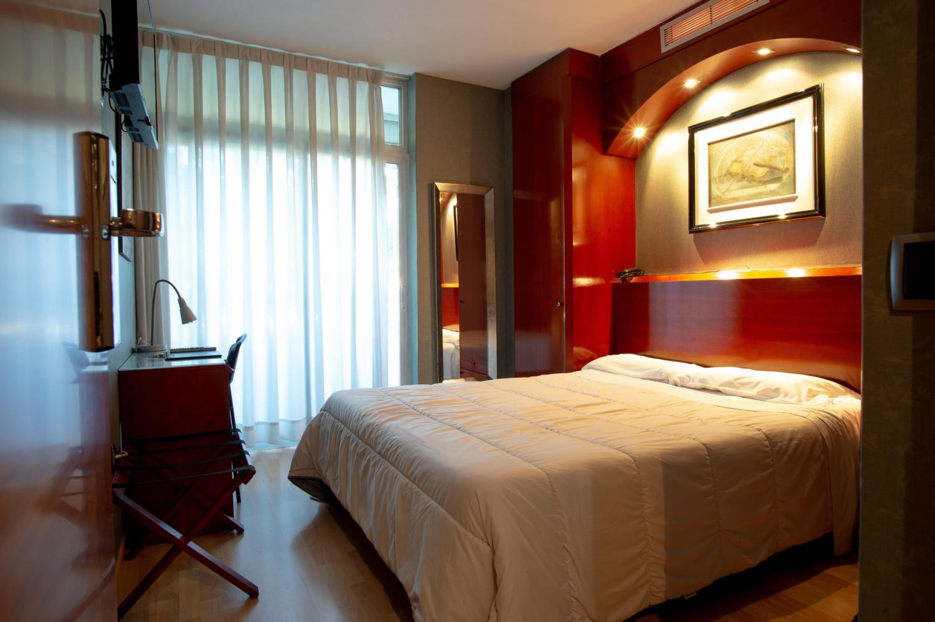 Hotel Villa de Barajas — 8
