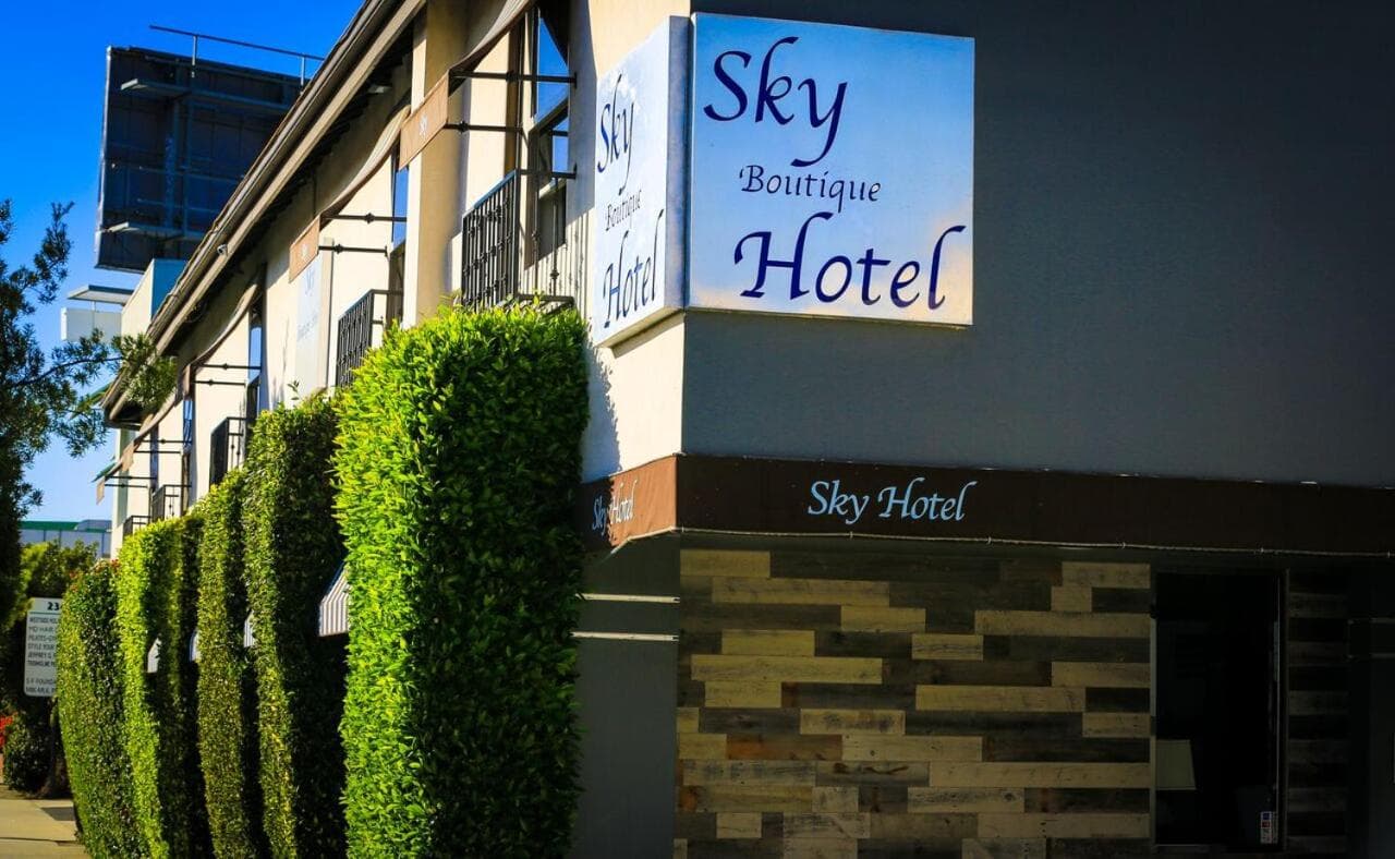 L.A. Sky Boutique Hotel — 1