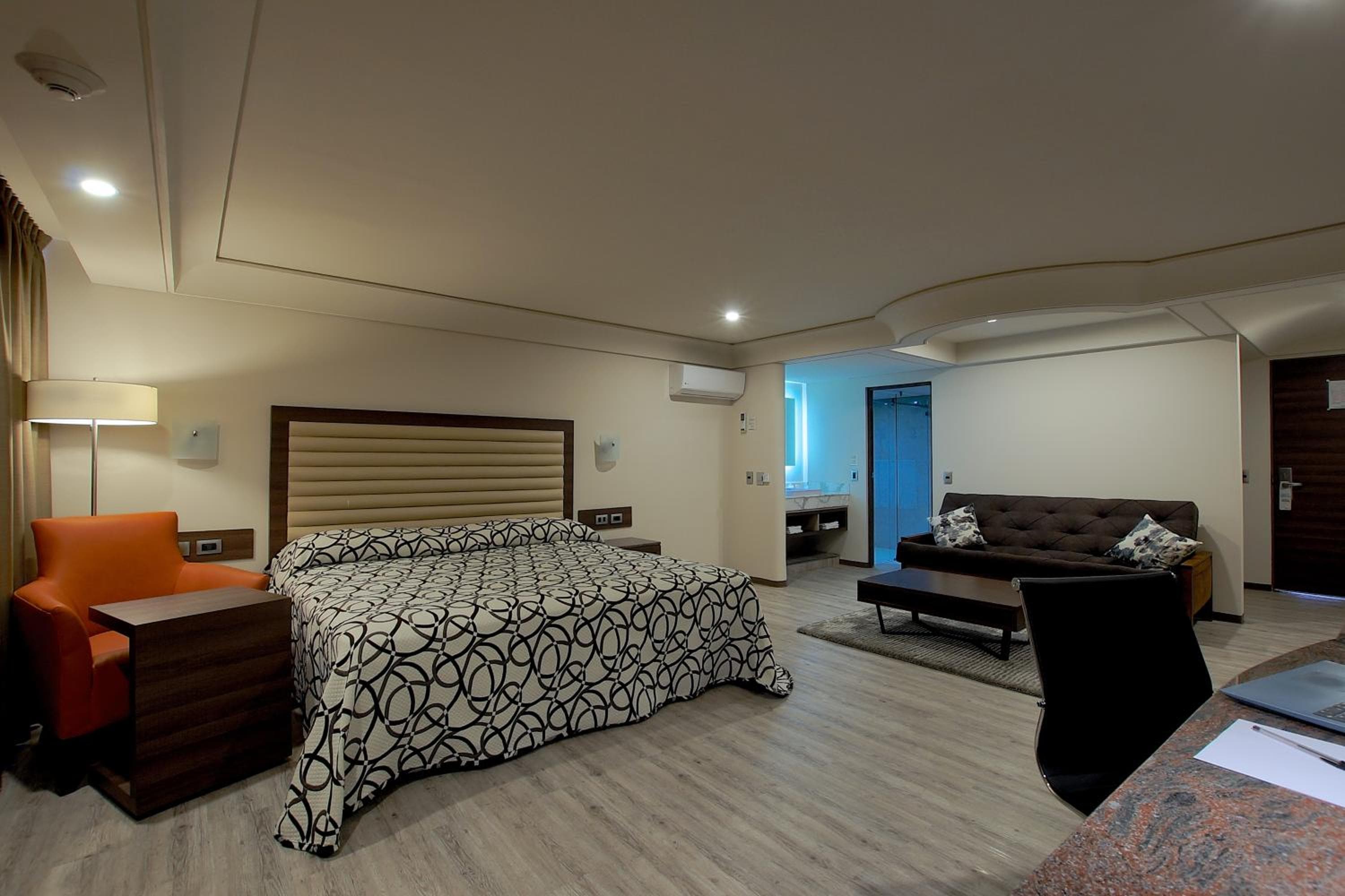 Econo Express Hotel by Nokte Inn — 17