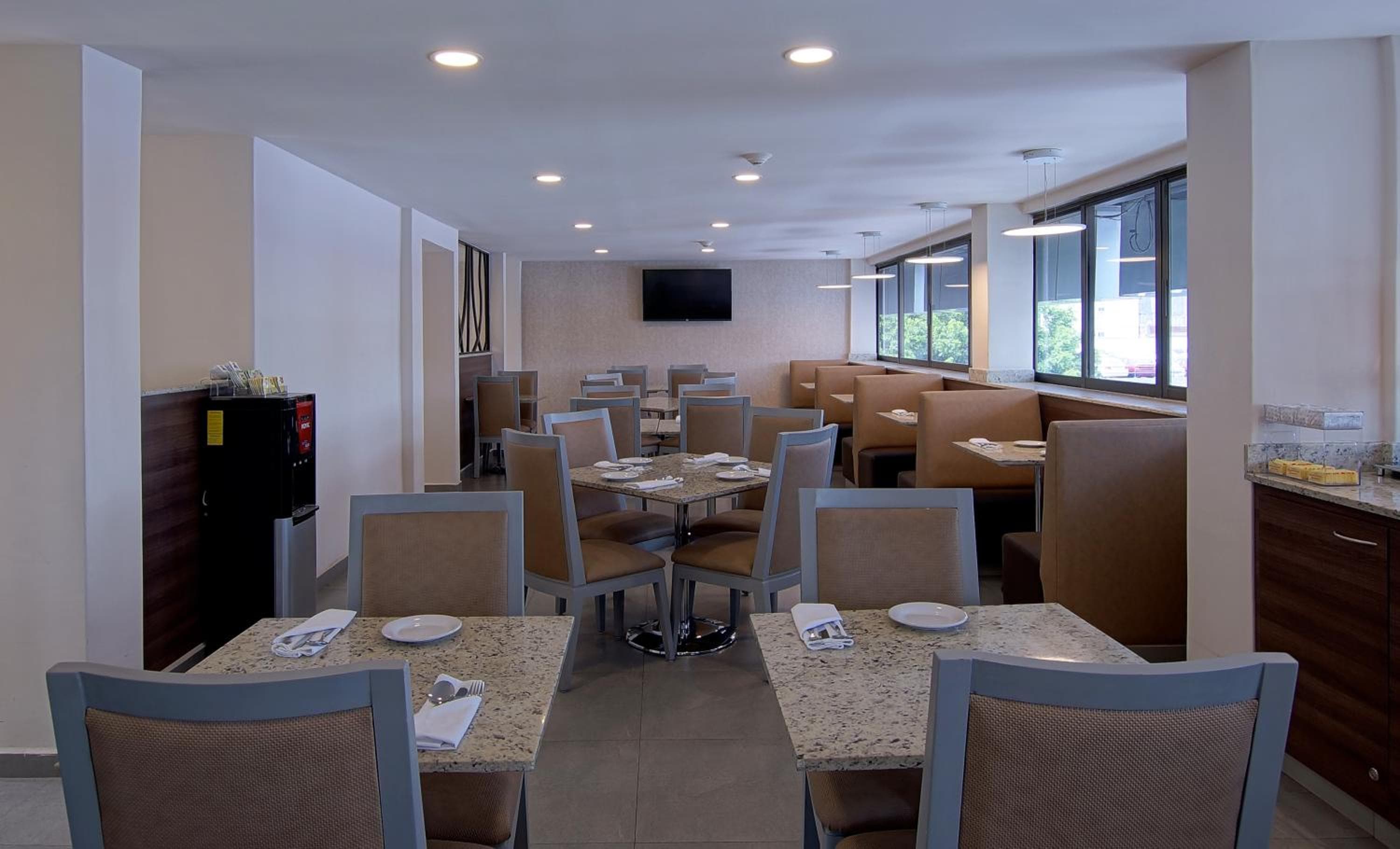 Hotel Econo Express — 10