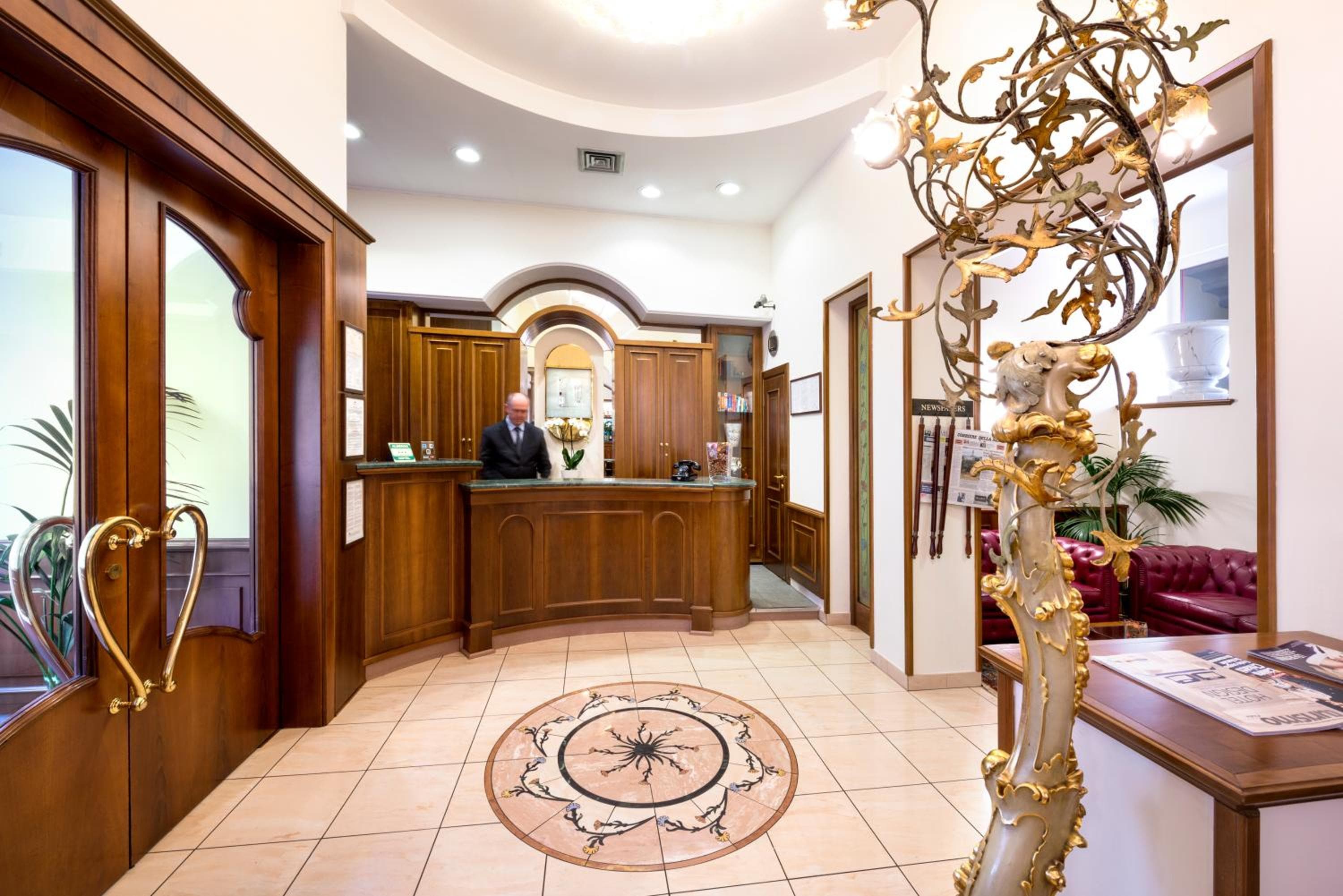 Hotel Lancaster — 4