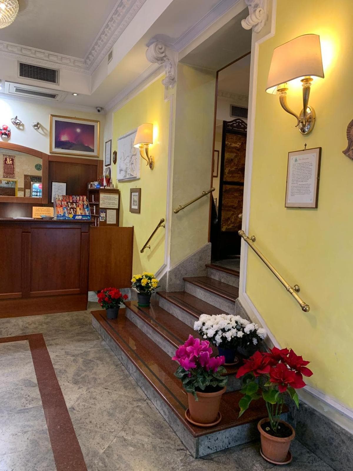 Hotel Stromboli — 8