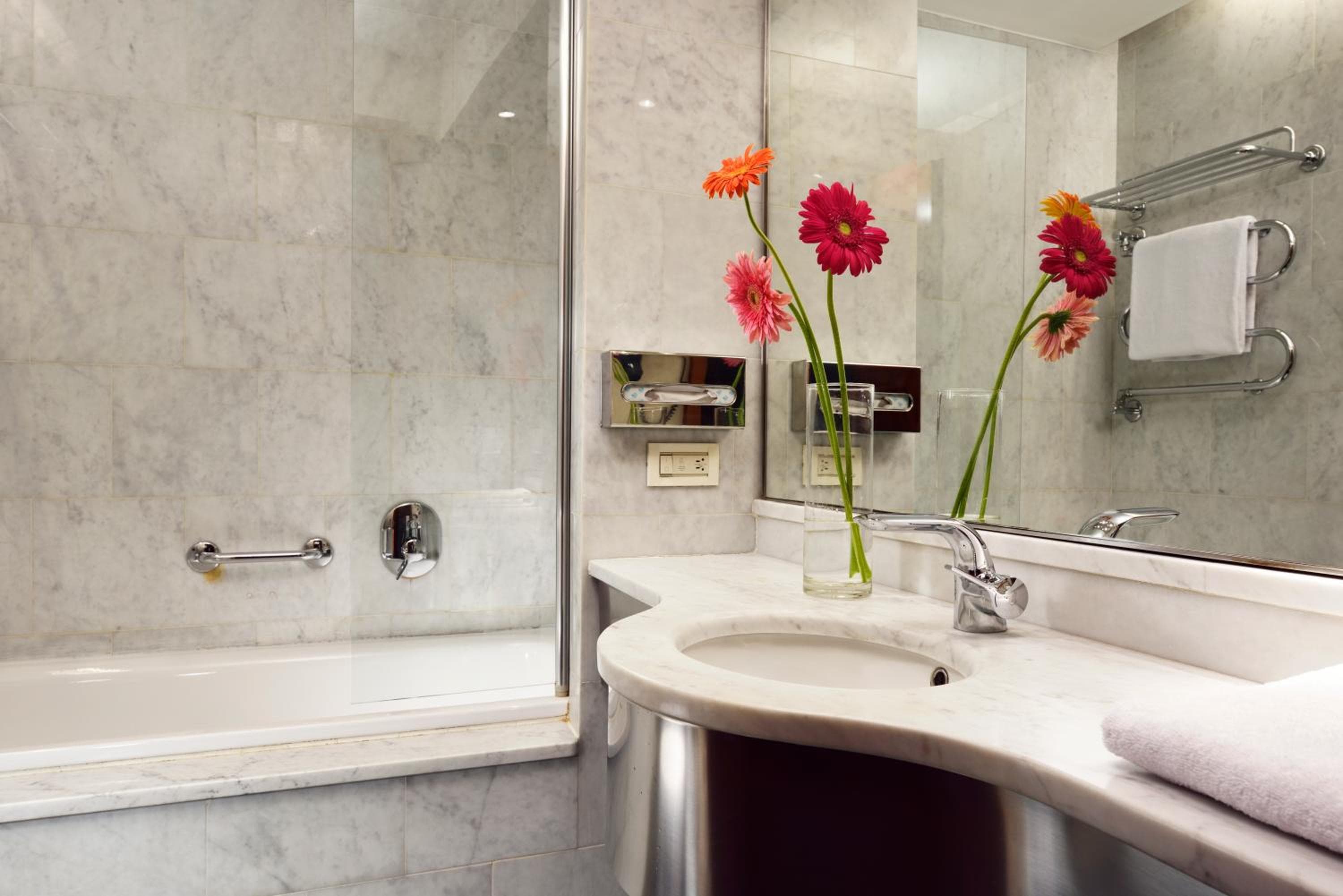 UNAHOTELS Mediterraneo Milano — 5