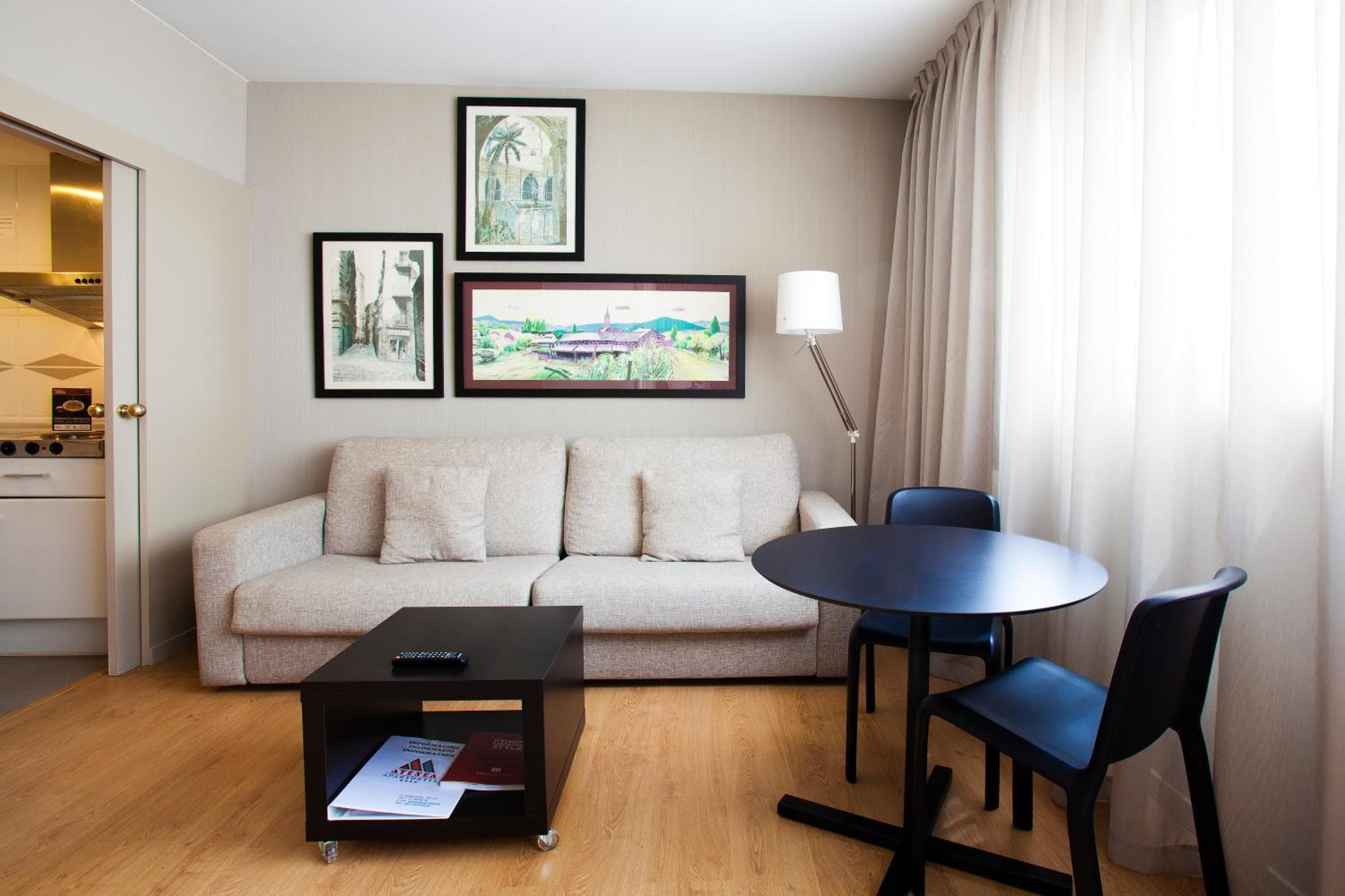 Aparthotel Atenea Barcelona — 25