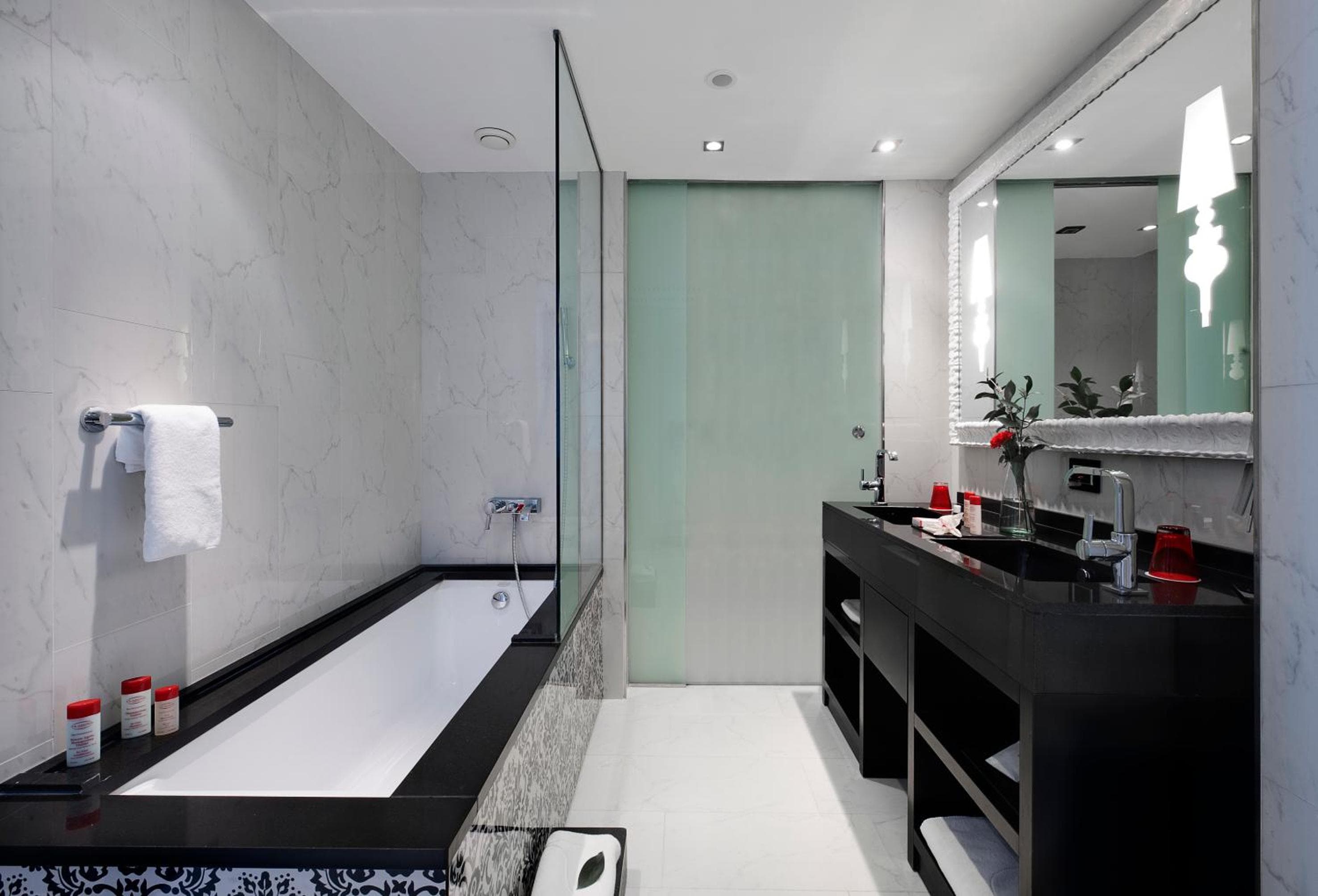 Hotel Colón Gran Meliá - The Leading Hotels of the World — 22