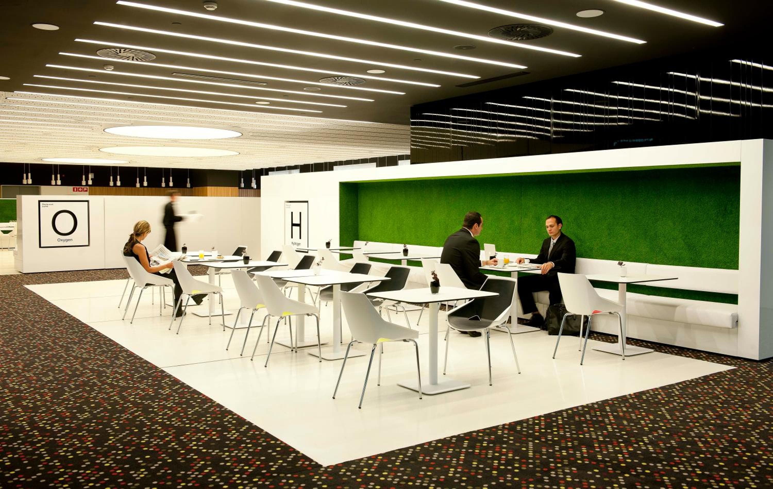 Barceló Sants — 25