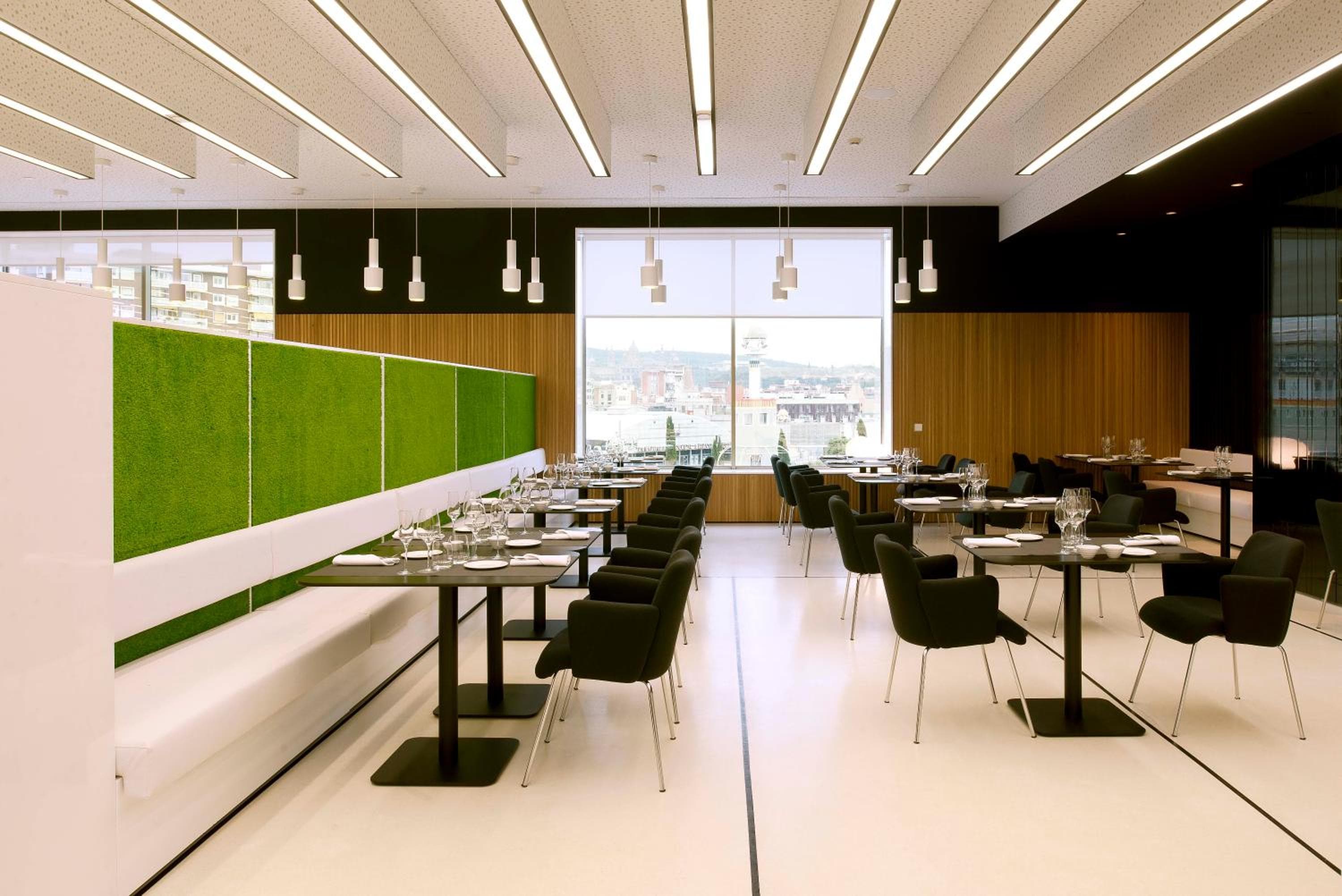 Barceló Sants — 24