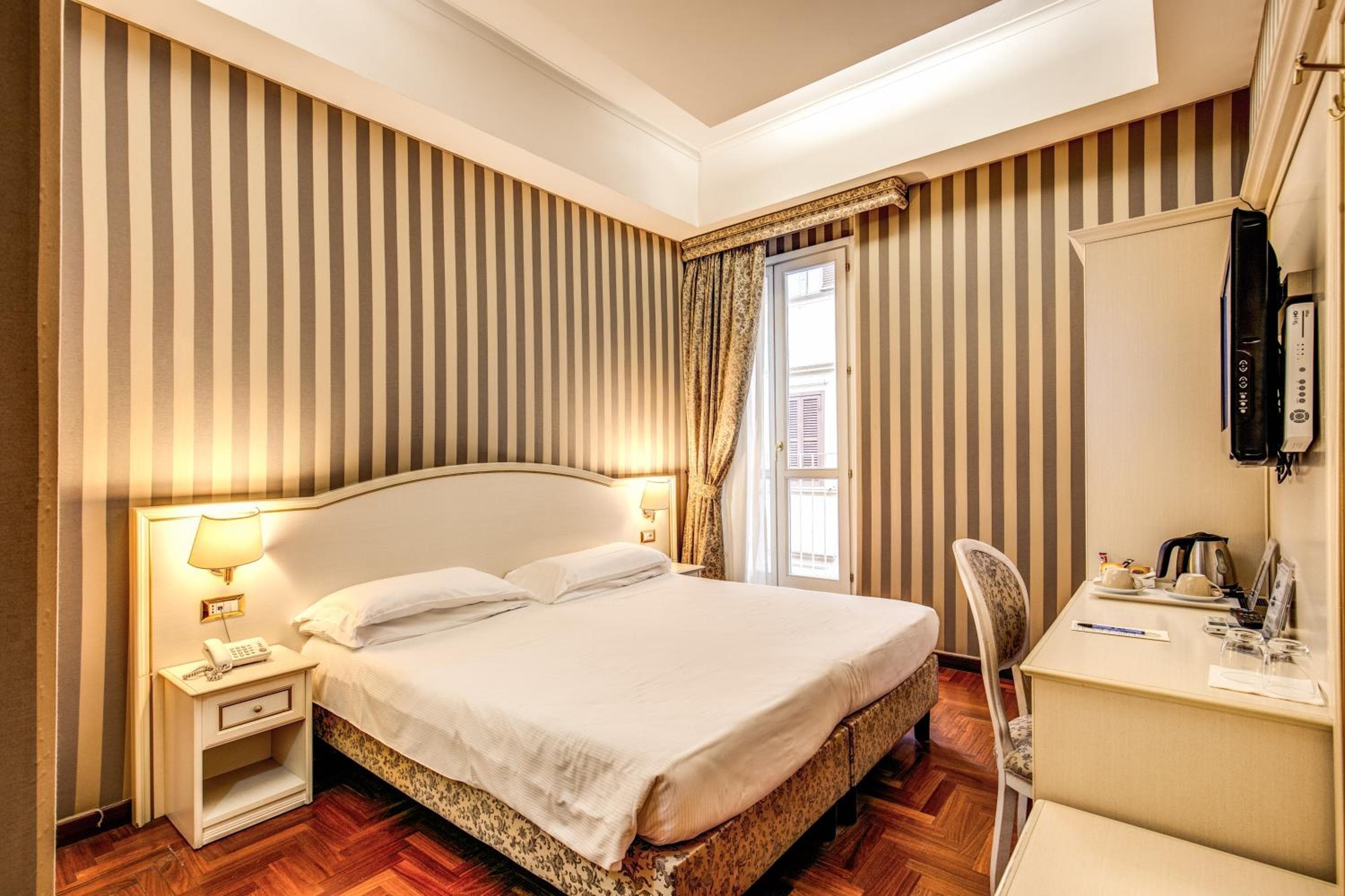 Trevi 41 Hotel — 13