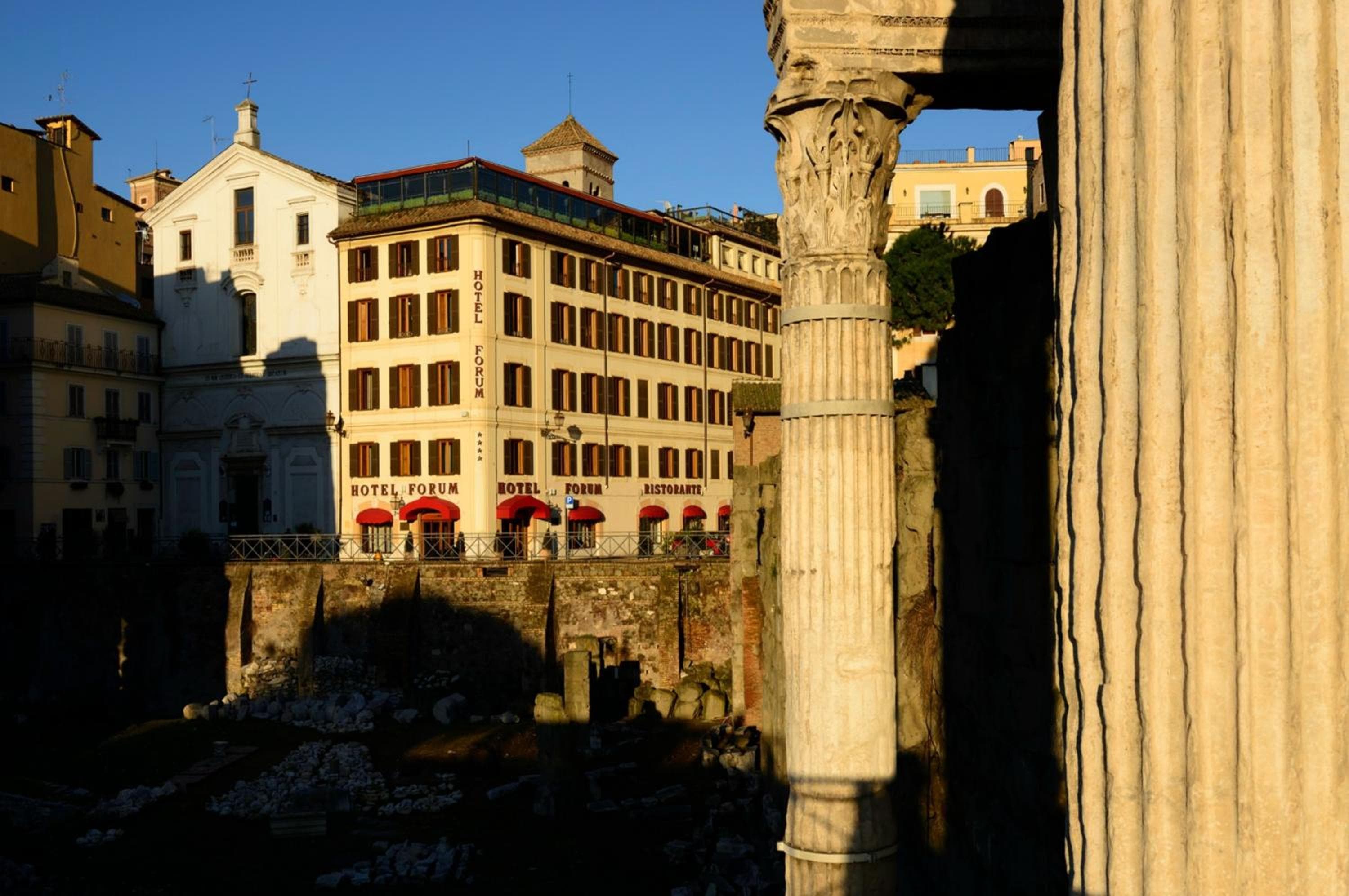 Hotel Forum — 29