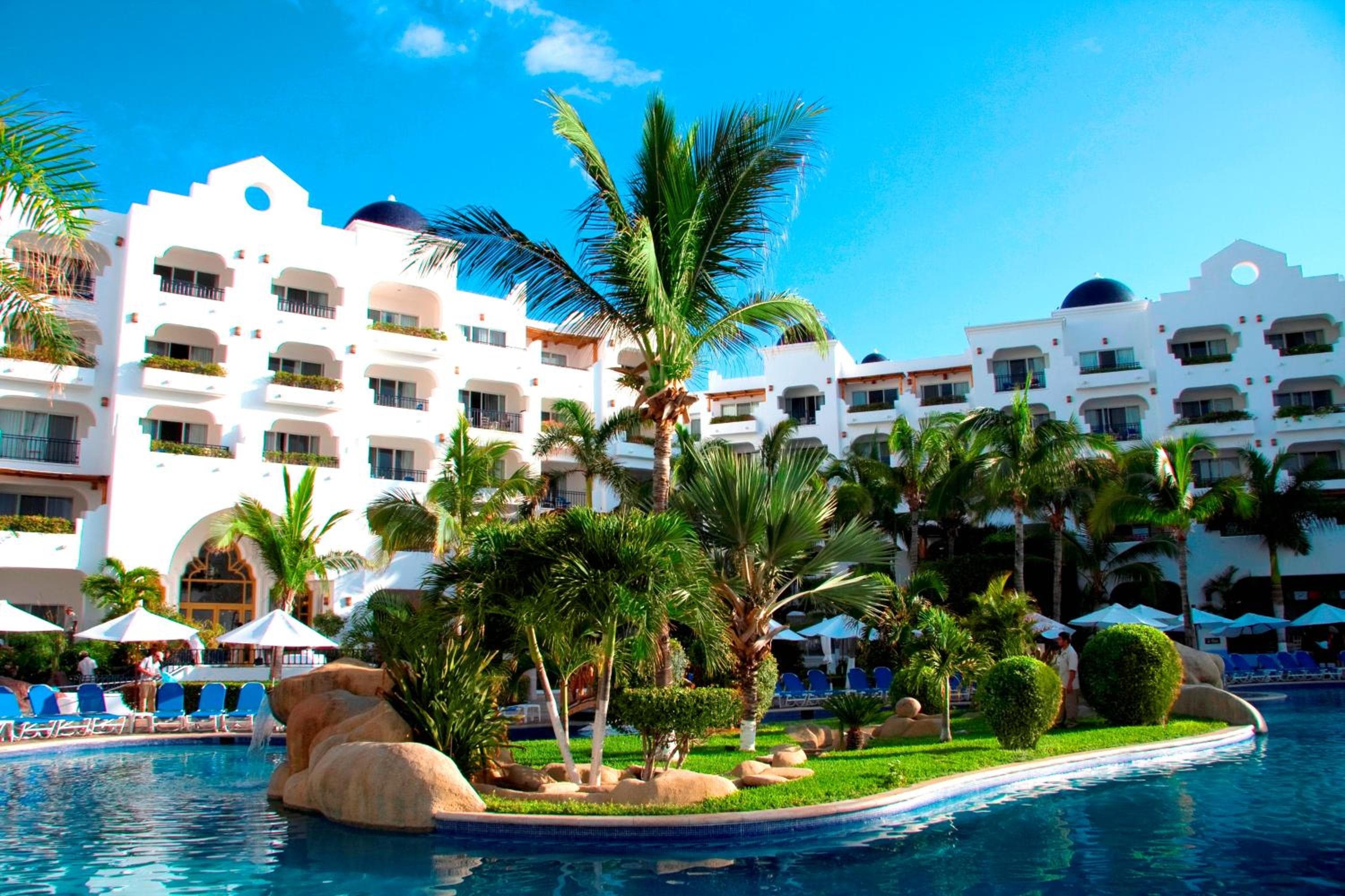 Pueblo Bonito Los Cabos Blanco Beach Resort - All Inclusive — 1