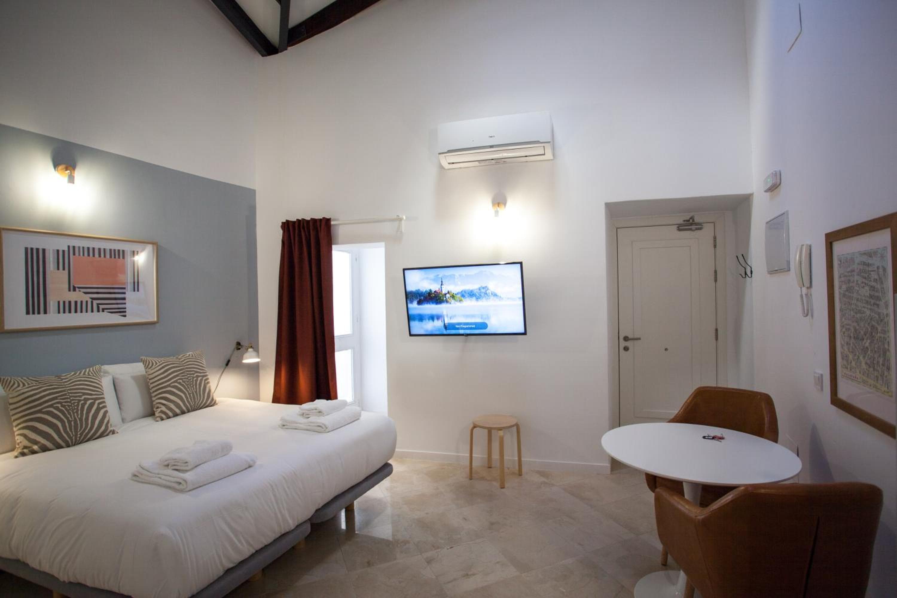 Gran Central Suites — 15