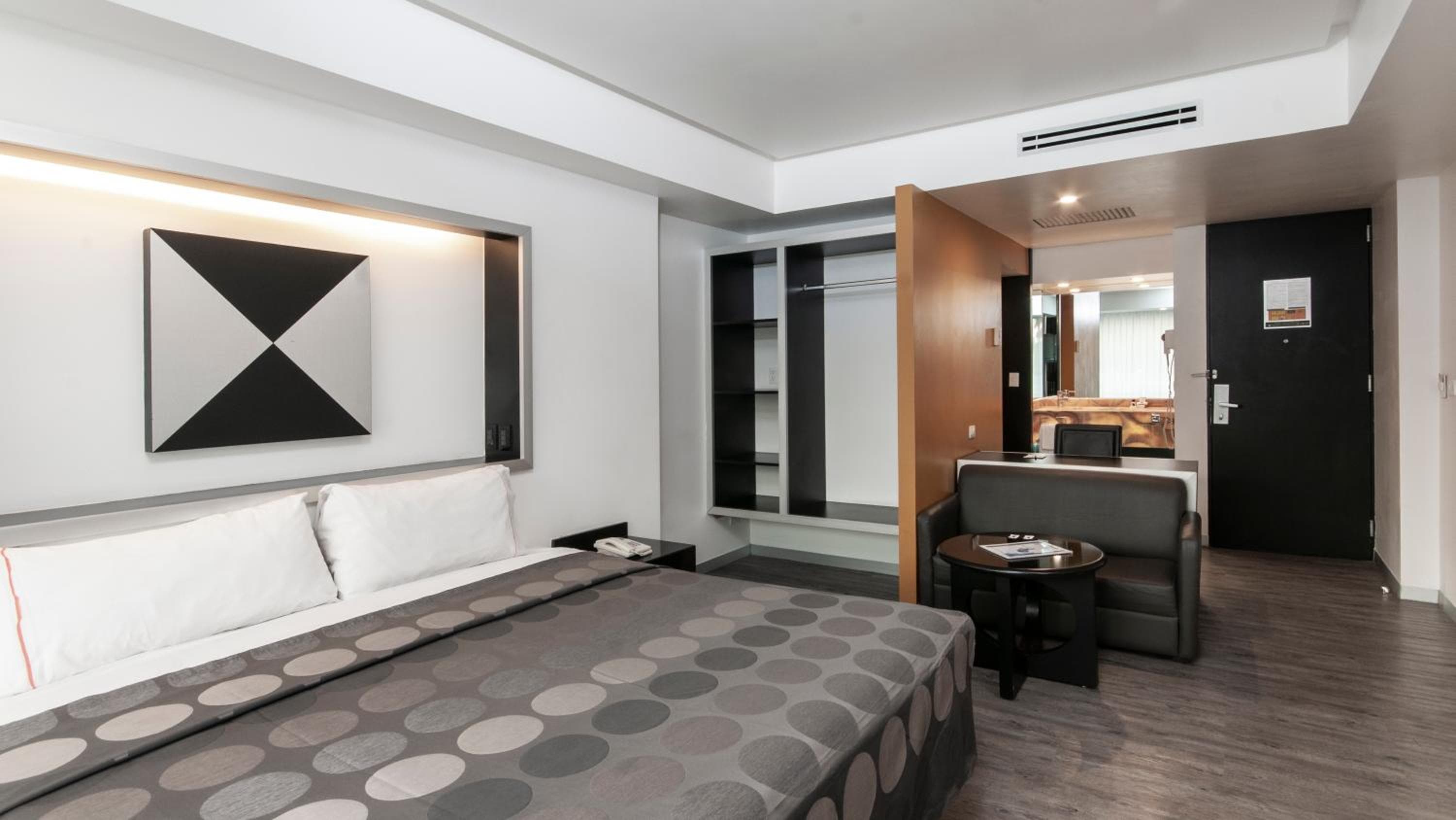 Hotel Harare — 9
