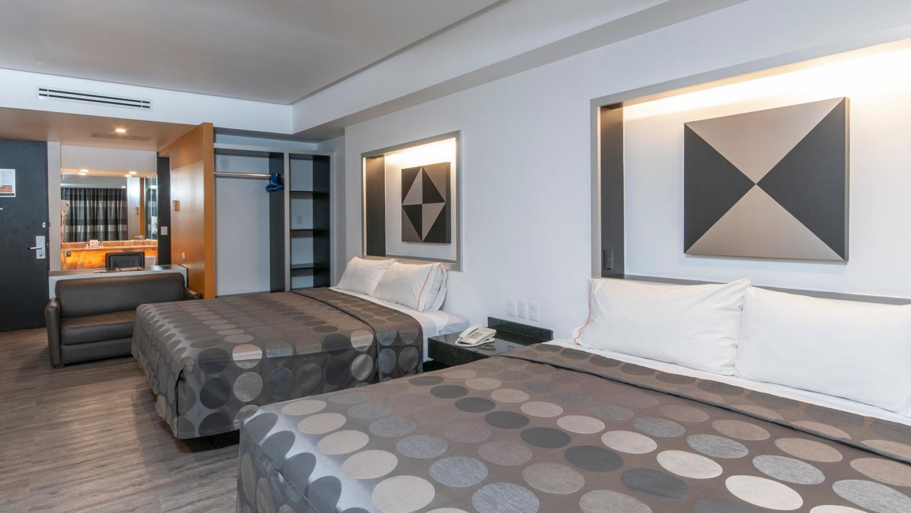 Hotel Harare — 6